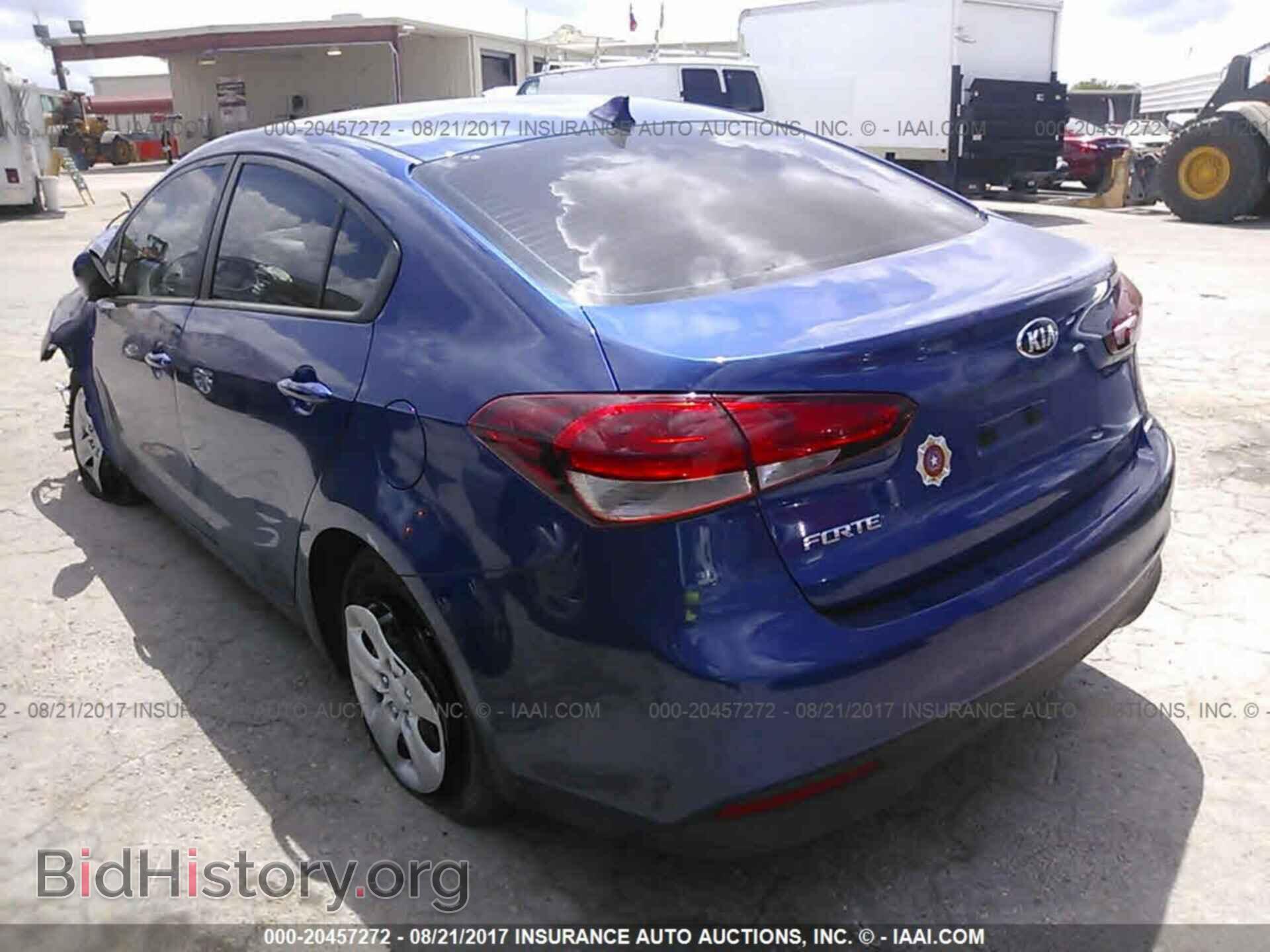 2017 Kia Forte - VIN: 3KPFK4A71HE067488 - Фото 3