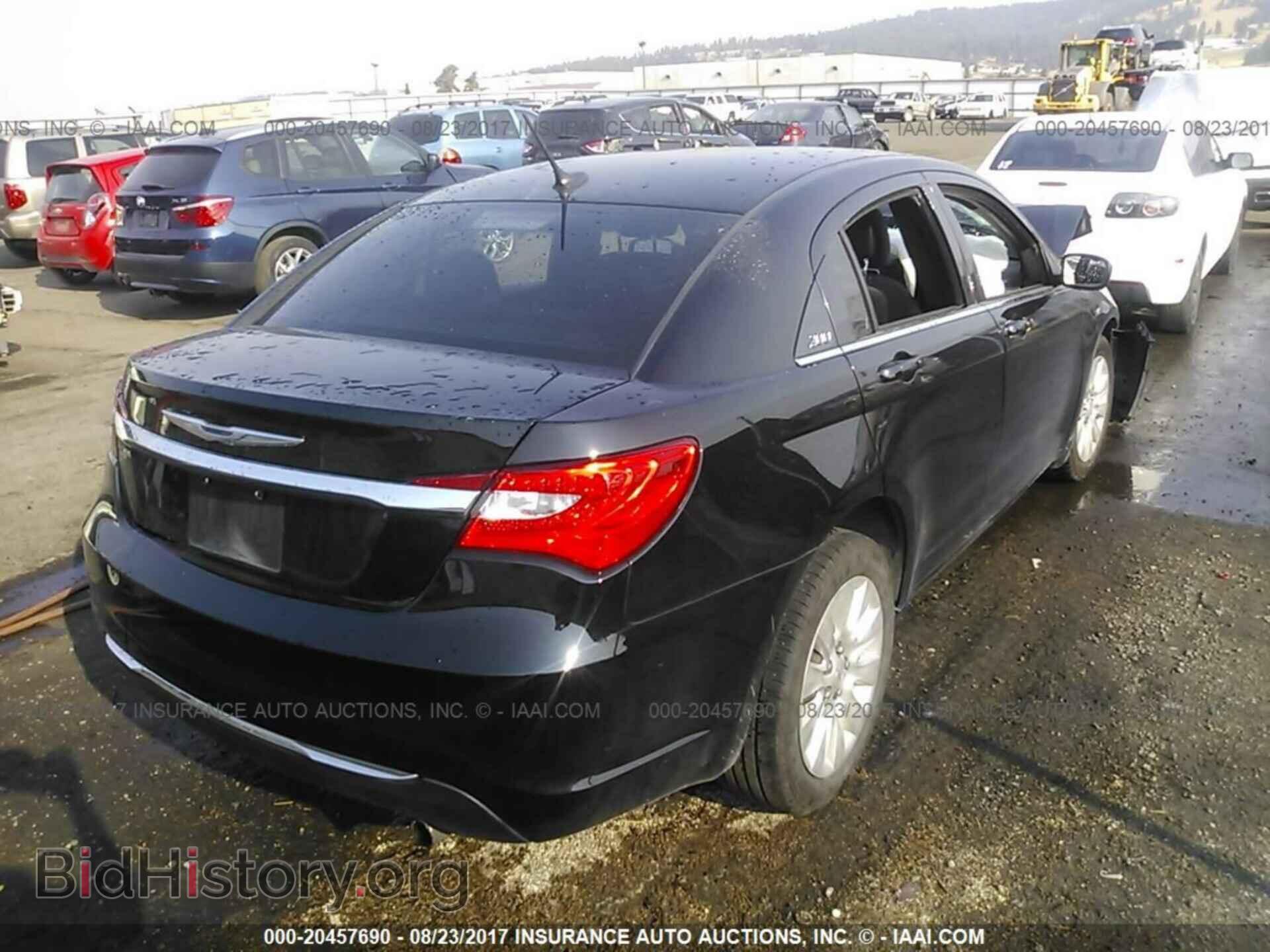 2011 Chrysler 200 - VIN: 1C3BC4FB5BN593218 - Photo 4