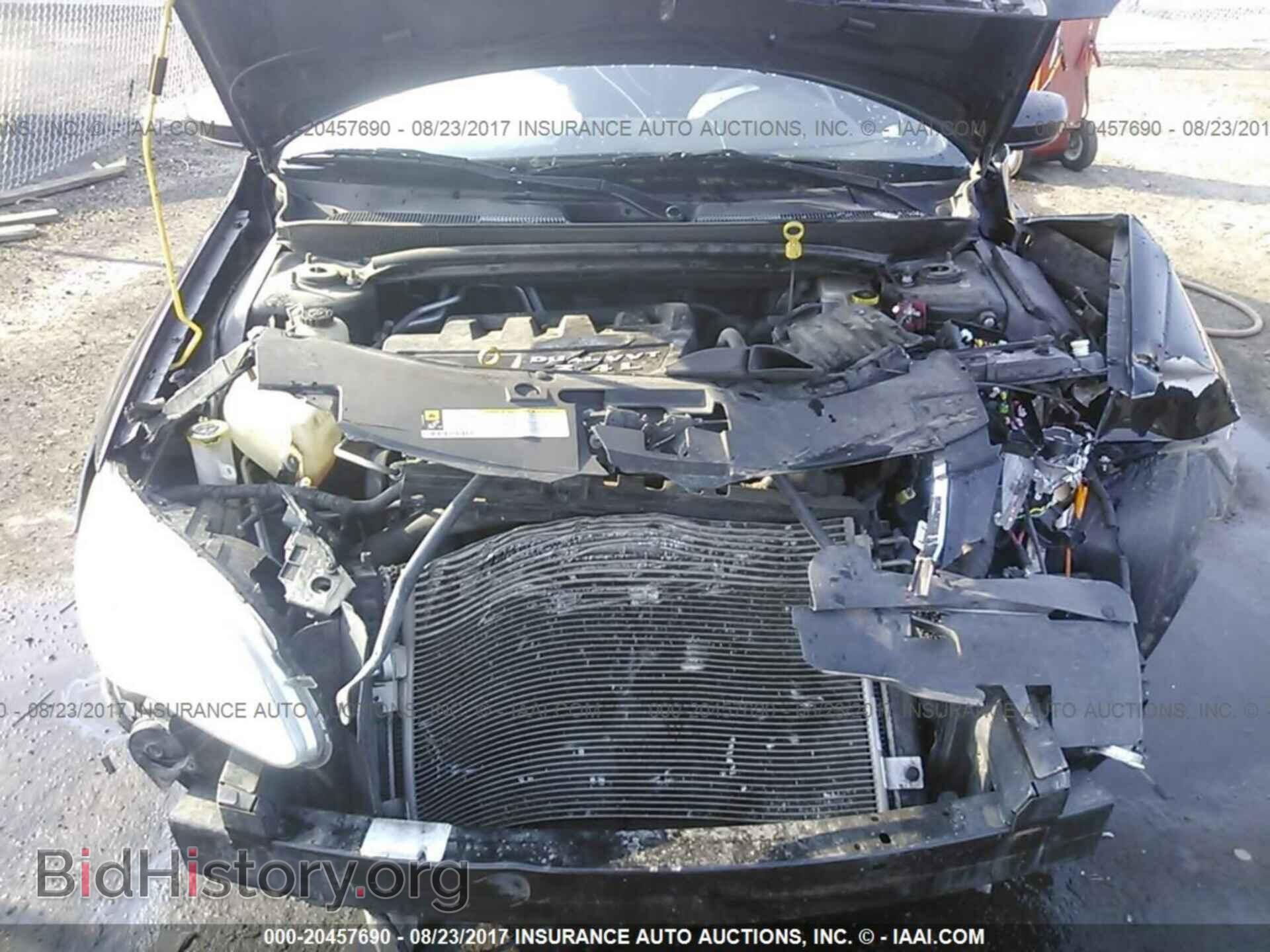 2011 Chrysler 200 - VIN: 1C3BC4FB5BN593218 - Photo 10
