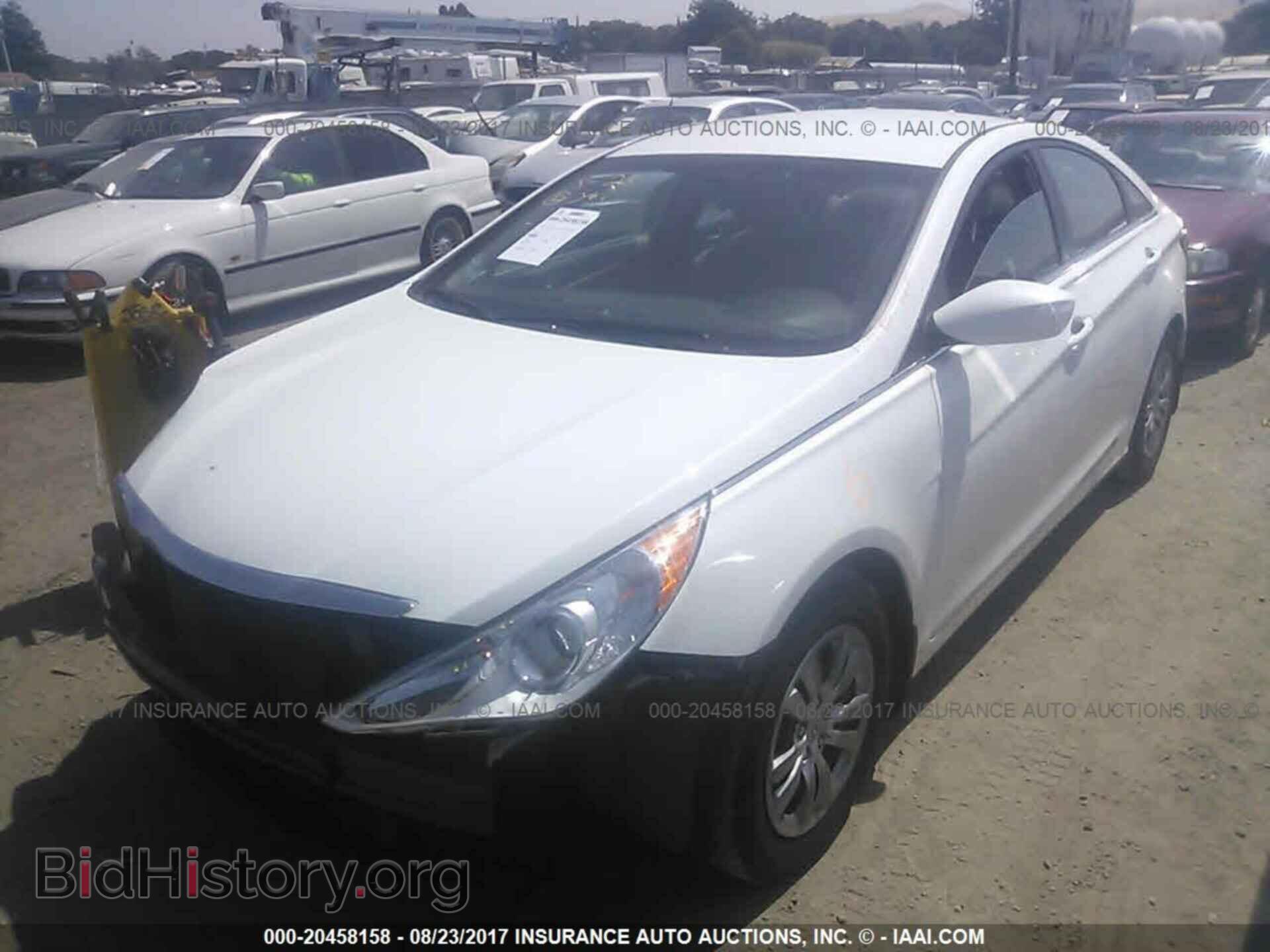 2012 Hyundai Sonata - VIN: 5NPEB4AC8CH431936 - Photo 2