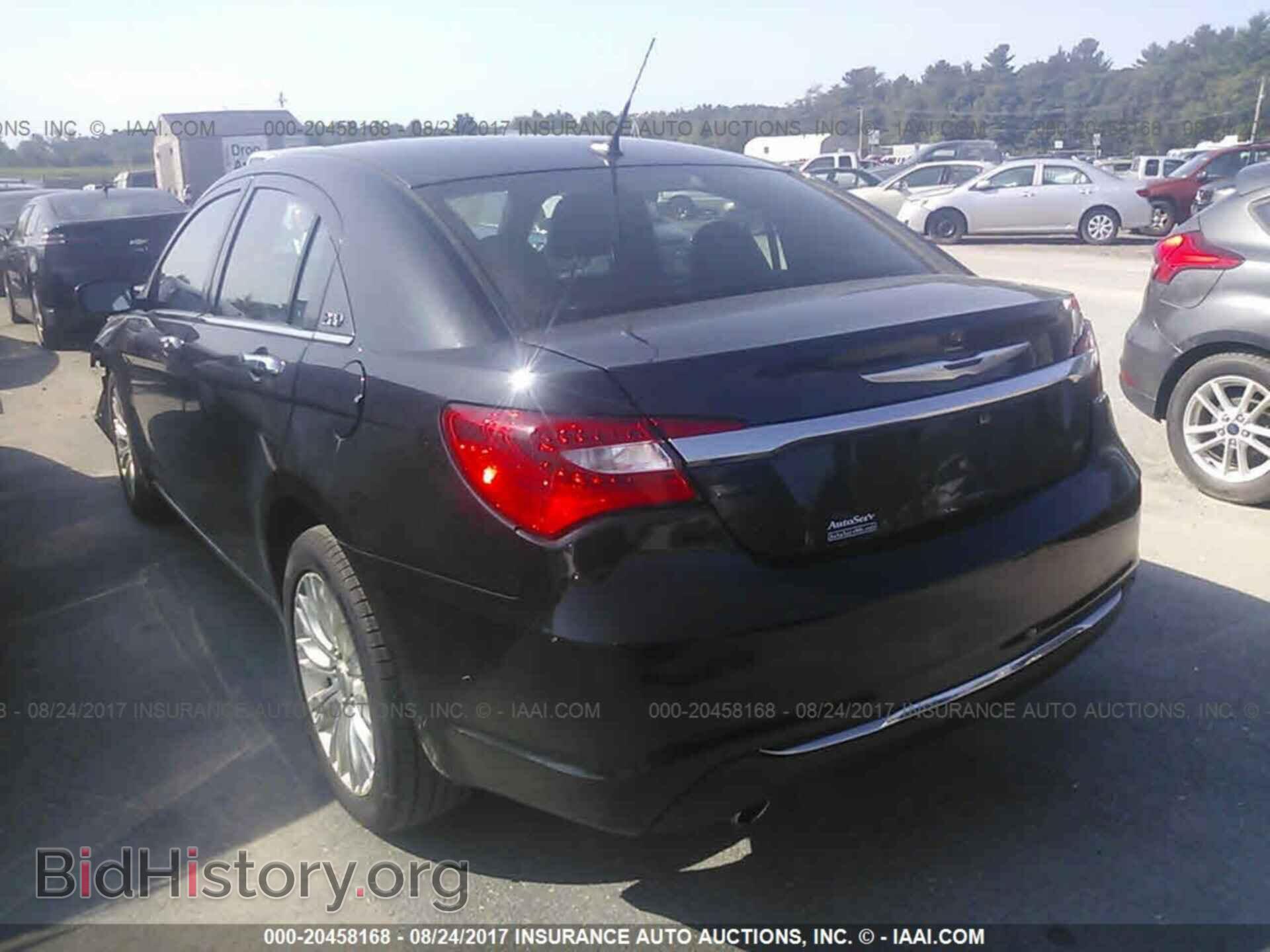 2011 Chrysler 200 - VIN: 1C3BC2FGXBN520538 - Фото 3