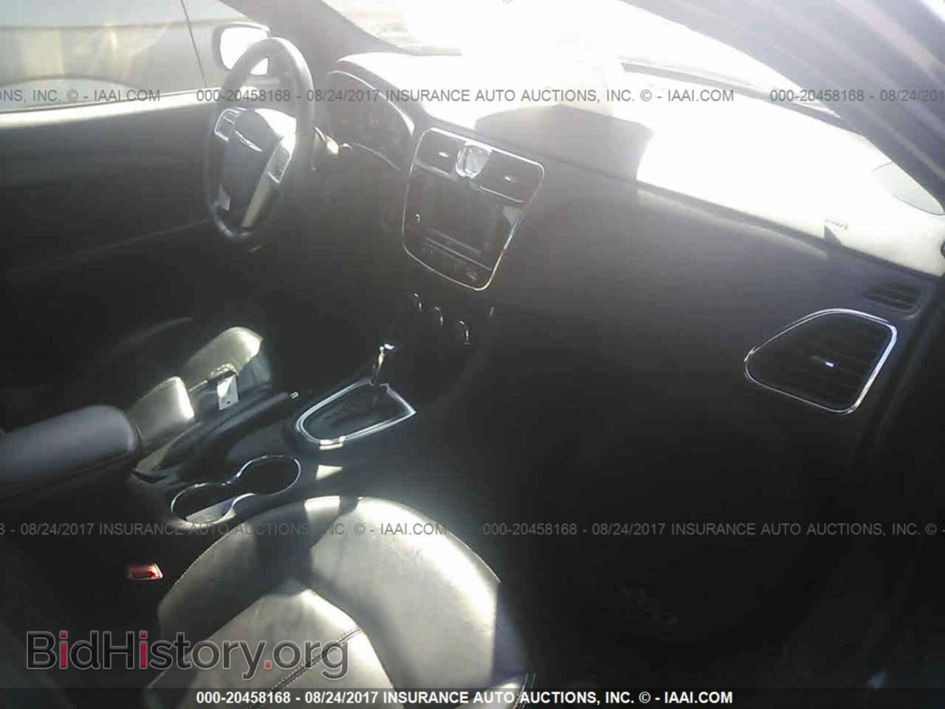 2011 Chrysler 200 - VIN: 1C3BC2FGXBN520538 - Фото 5