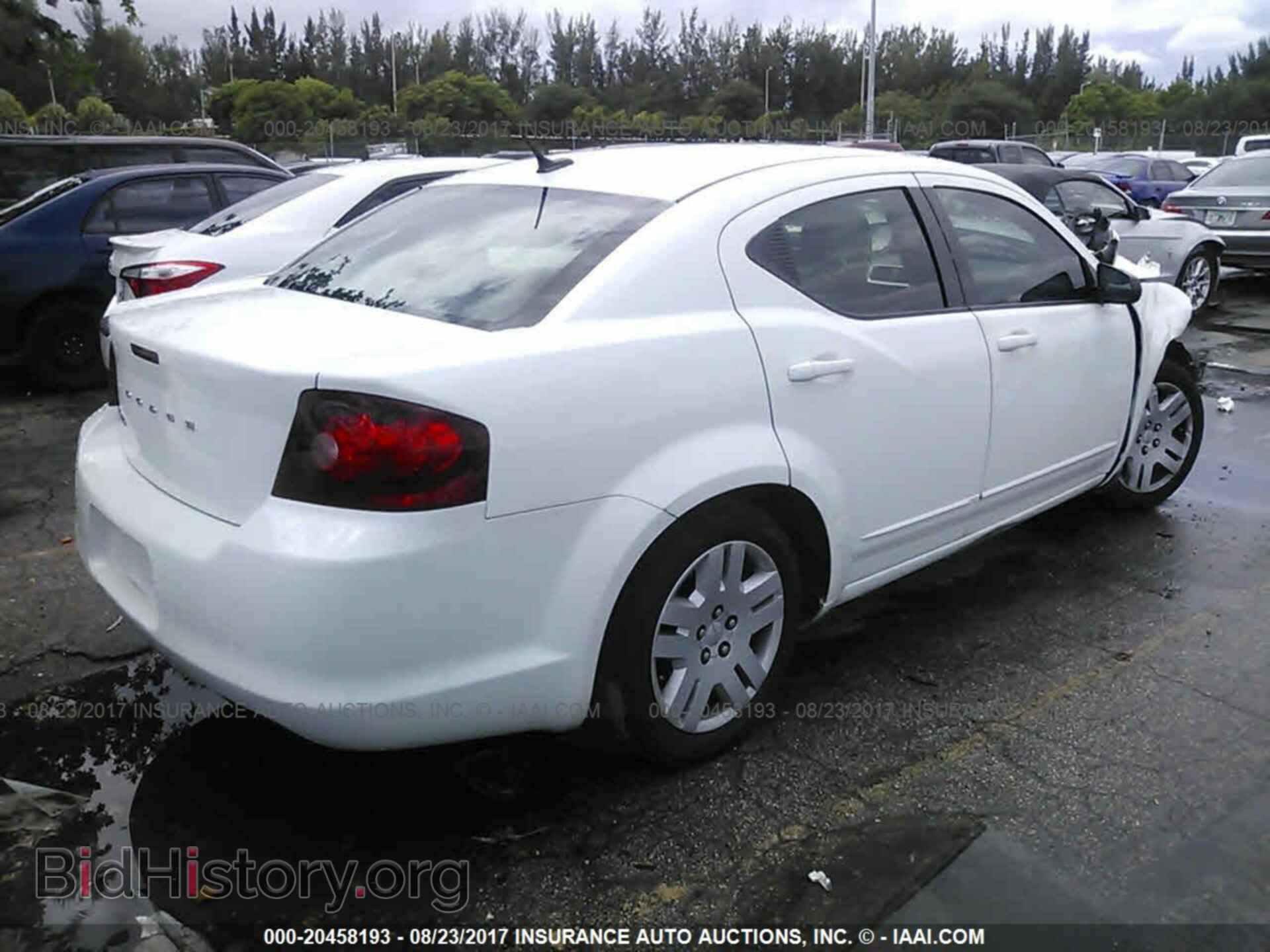 2011 Dodge Avenger - VIN: 1B3BD4FB2BN573101 - Фото 4