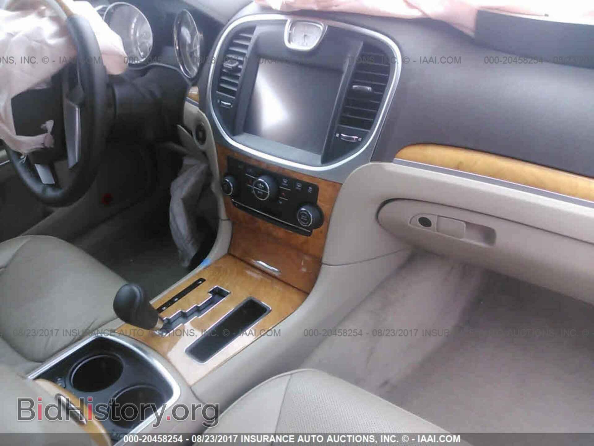 2014 Chrysler 300c - VIN: 2C3CCAET0EH160335 - Фото 5
