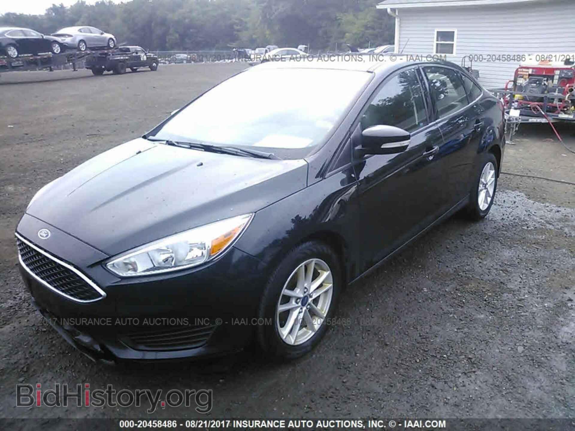 2015 Ford Focus - VIN: 1FADP3F22FL367003 - Photo 2