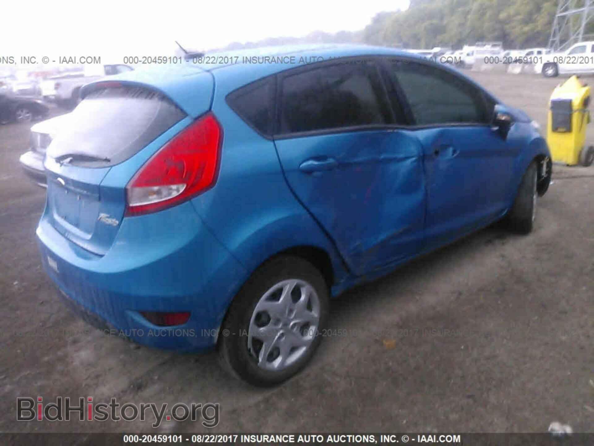 2013 Ford Fiesta - VIN: 3FADP4EJ2DM158595 - Photo 4