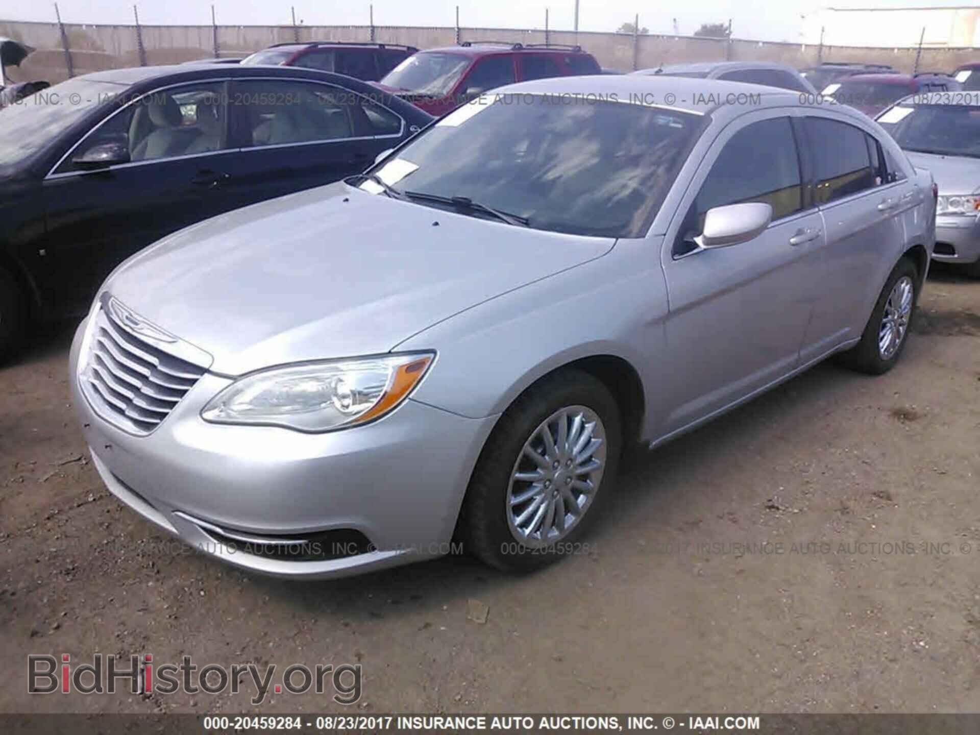 2012 Chrysler 200 - VIN: 1C3CCBAG2CN203687 - Фото 2