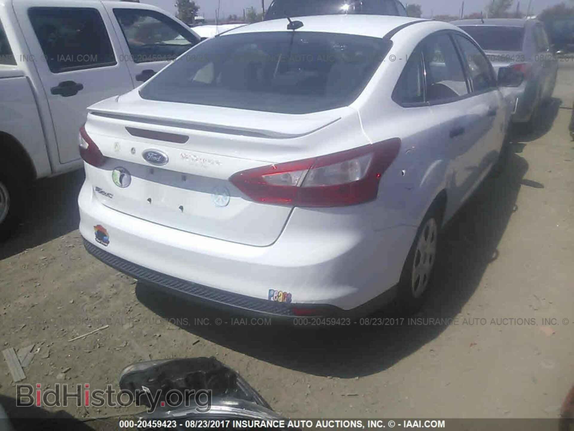 2013 Ford Focus - VIN: 1FADP3E25DL325195 - Photo 4