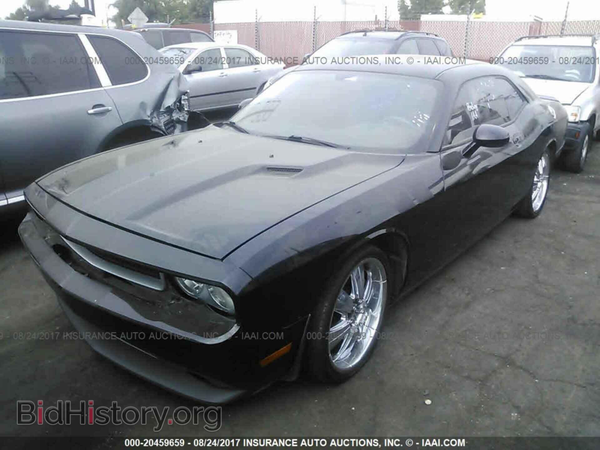 2014 Dodge Challenger - VIN: 2C3CDYAG9EH224628 - Photo 2