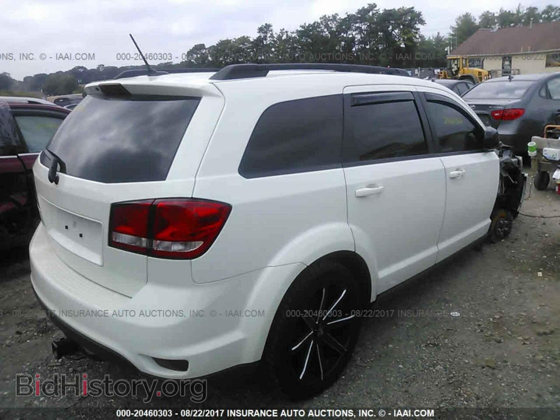2015 Dodge Journey - VIN: 3C4PDDBG9FT740114 - Photo 4