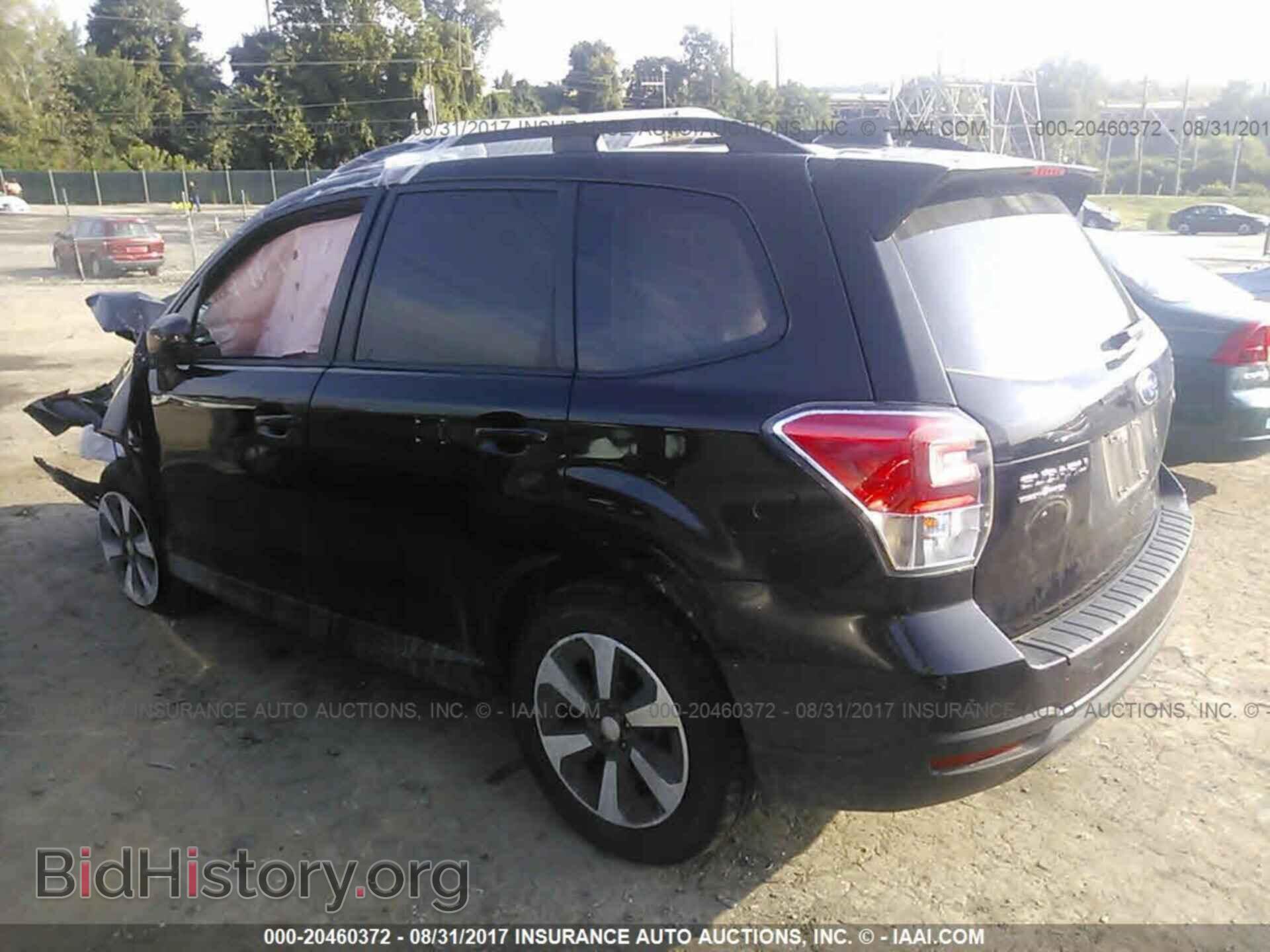 2017 Subaru Forester - VIN: JF2SJAGC8HH465524 - Photo 3