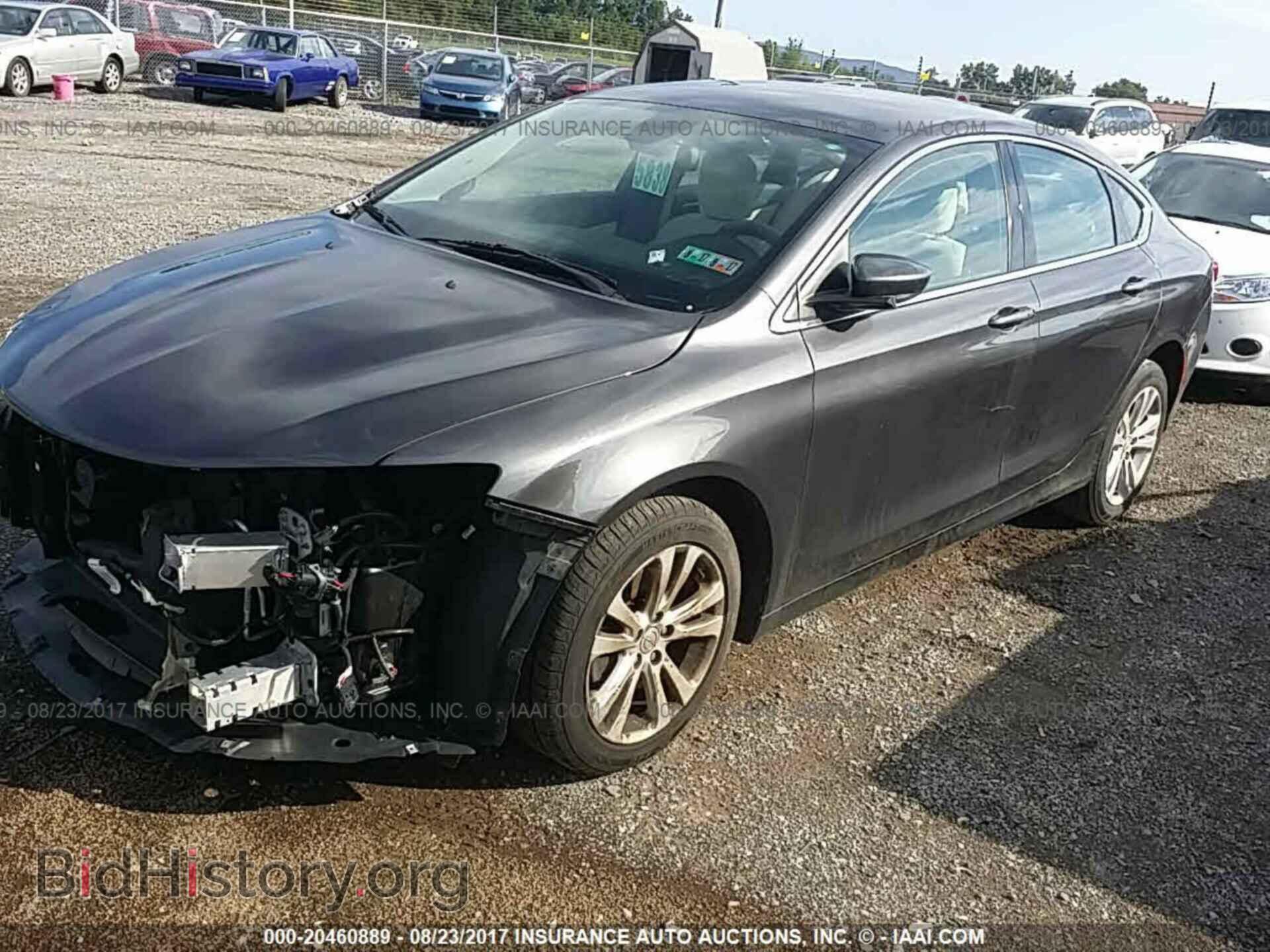 2015 Chrysler 200 - VIN: 1C3CCCAB1FN687947 - Photo 2