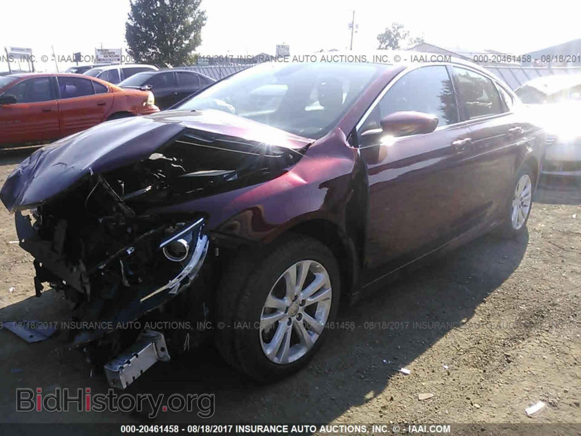 2017 Chrysler 200 - VIN: 1C3CCCFB3HN510960 - Фото 2