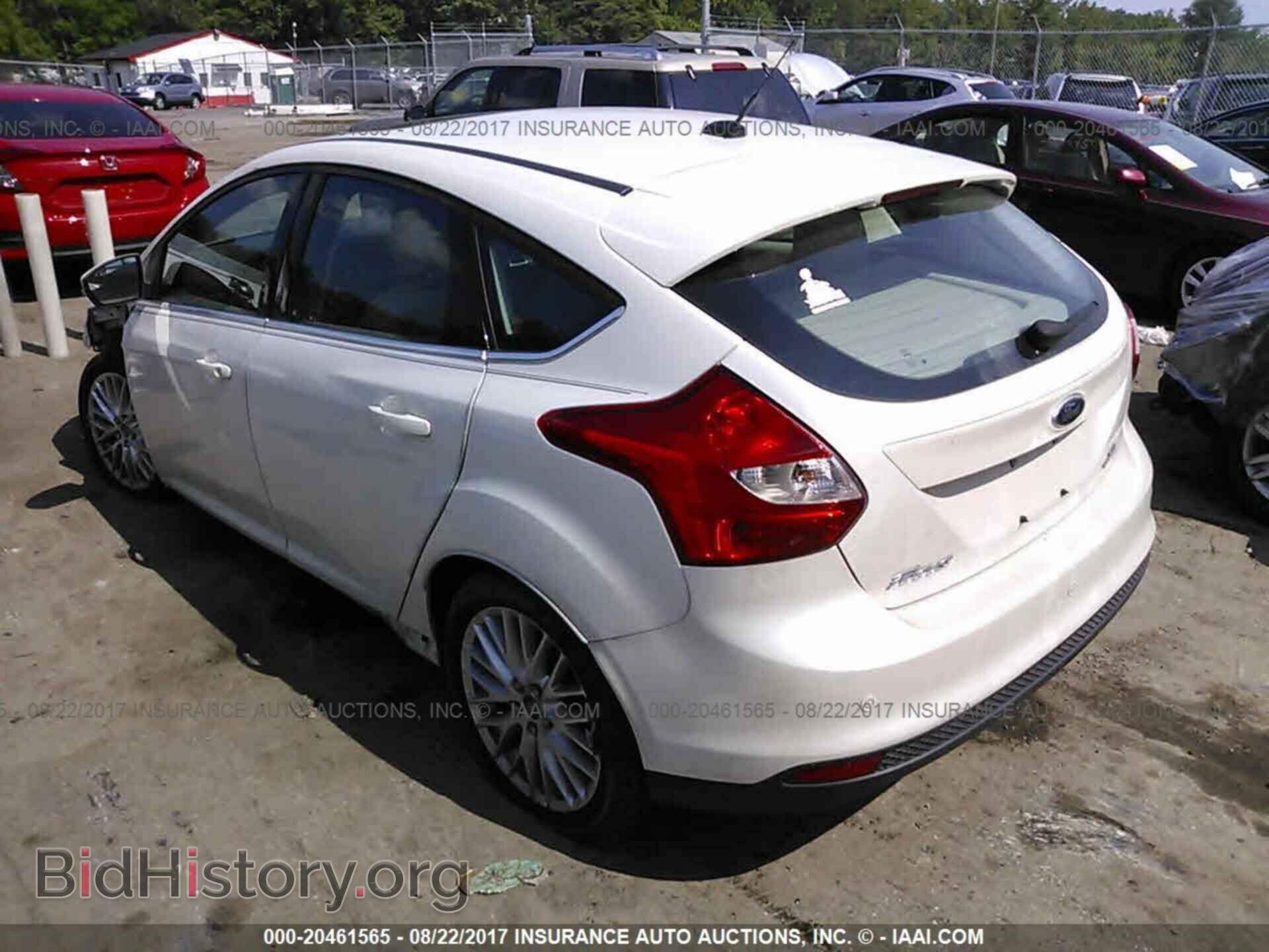 2012 Ford Focus - VIN: 1FAHP3M27CL420424 - Photo 3