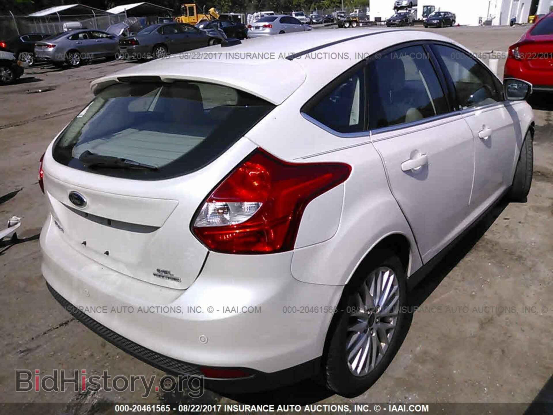 2012 Ford Focus - VIN: 1FAHP3M27CL420424 - Photo 4