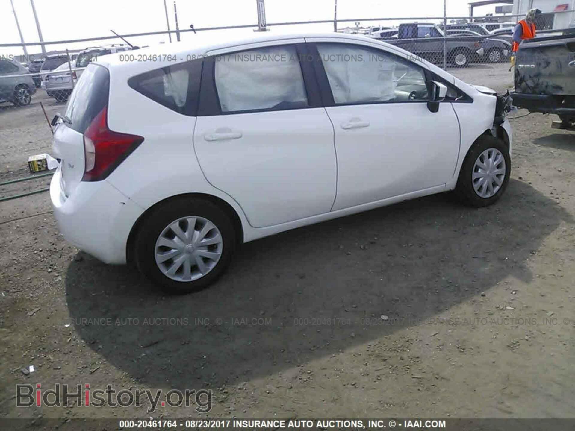 2015 Nissan Versa note - VIN: 3N1CE2CP5FL411640 - Photo 4