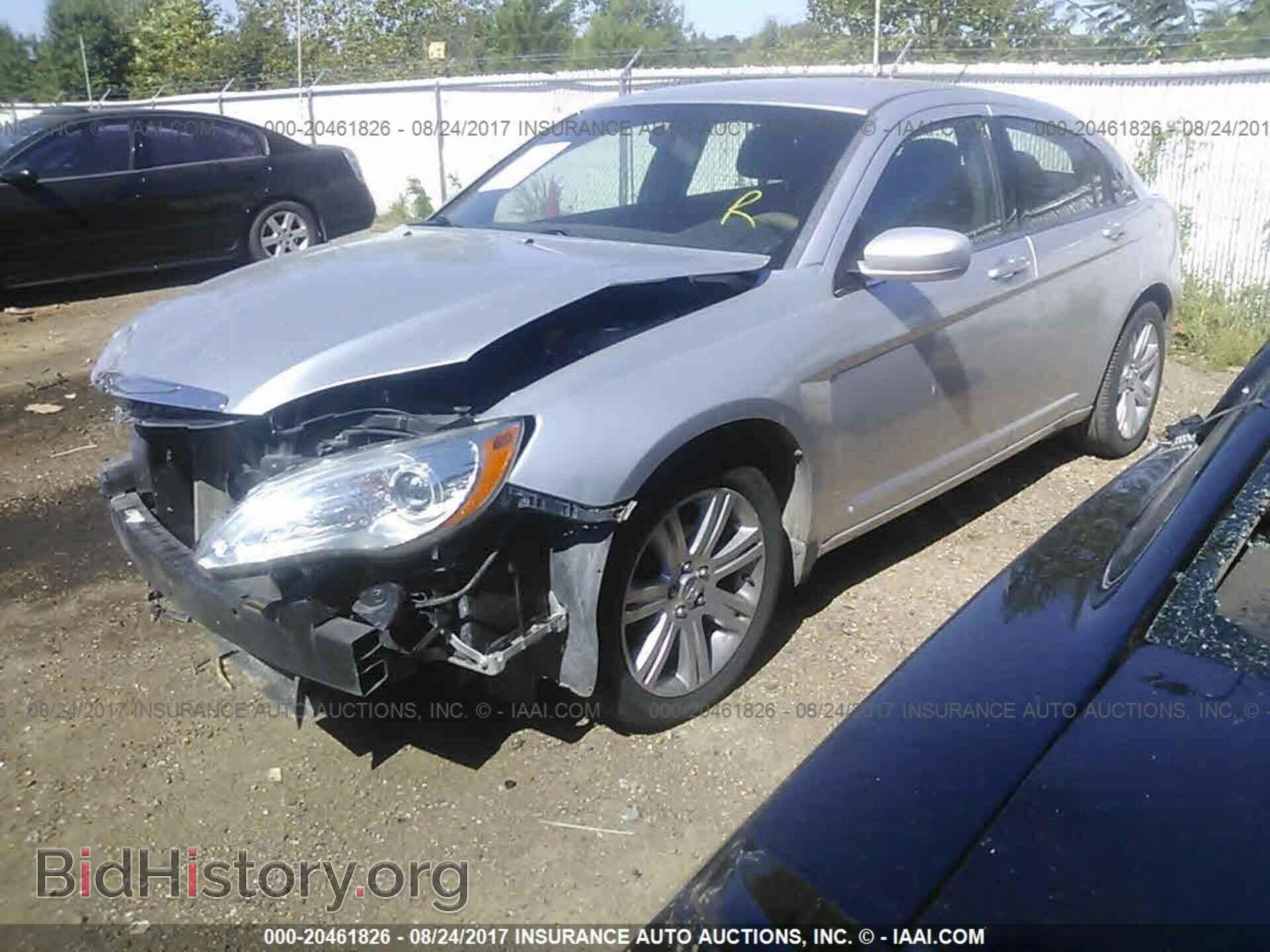 2012 Chrysler 200 - VIN: 1C3CCBBB2CN181144 - Photo 2