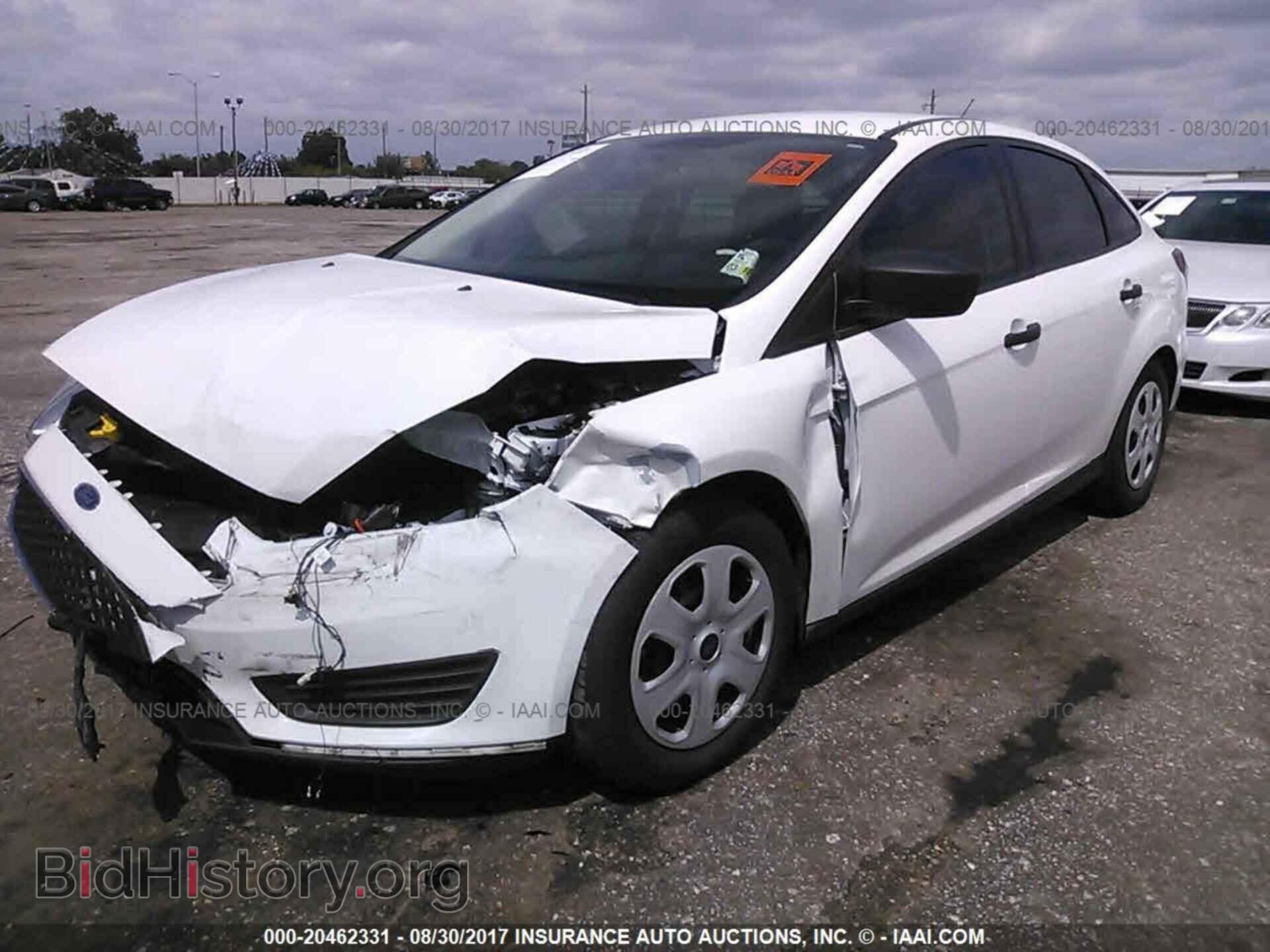 2016 Ford Focus - VIN: 1FADP3E21GL261404 - Photo 2