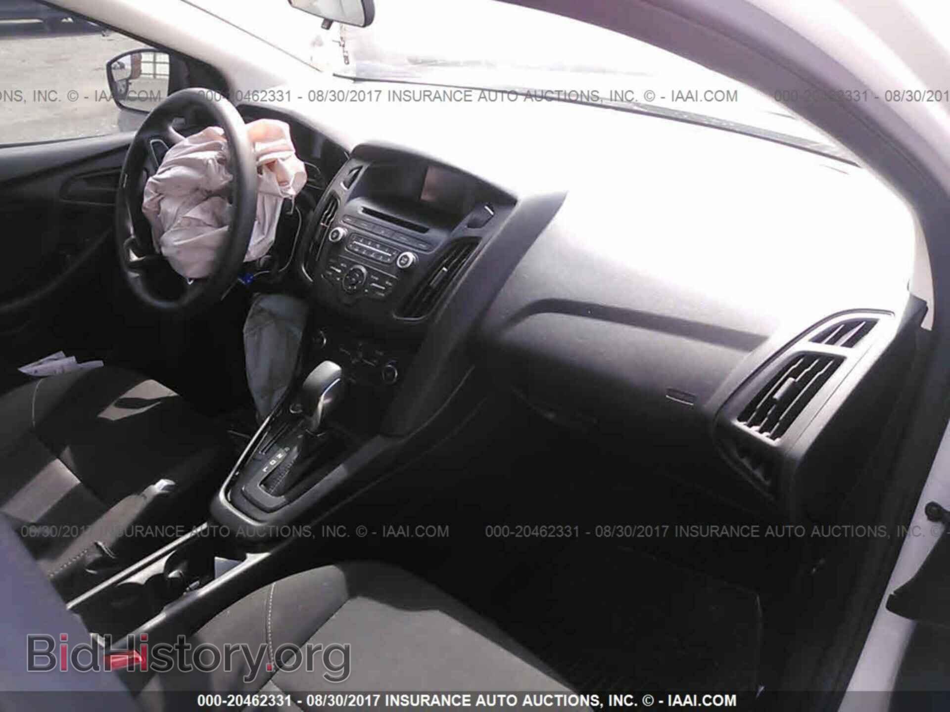 2016 Ford Focus - VIN: 1FADP3E21GL261404 - Photo 5