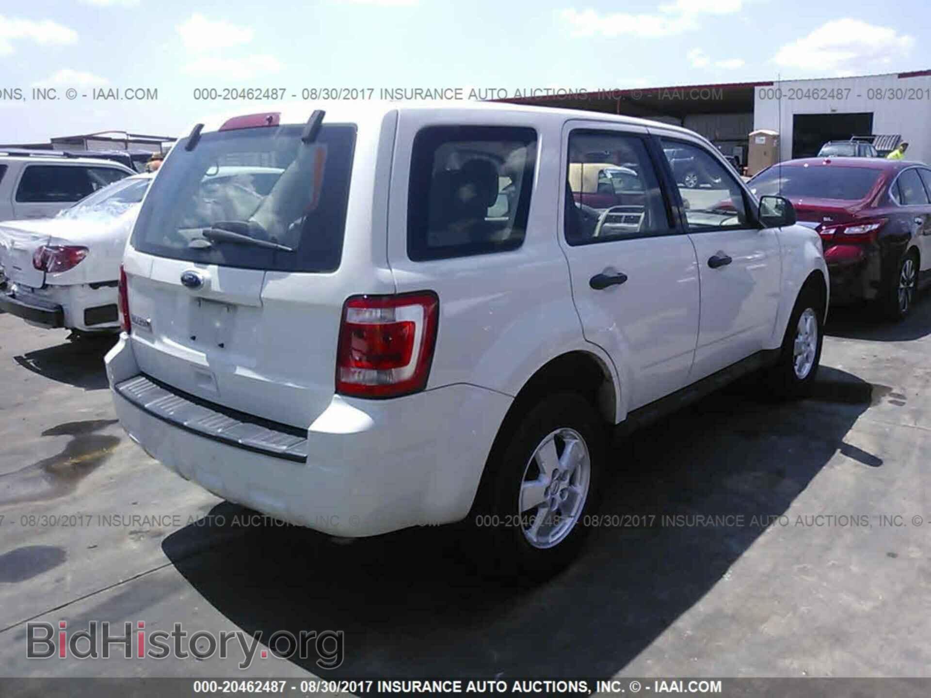 2012 Ford Escape - VIN: 1FMCU0C76CKB41766 - Photo 4