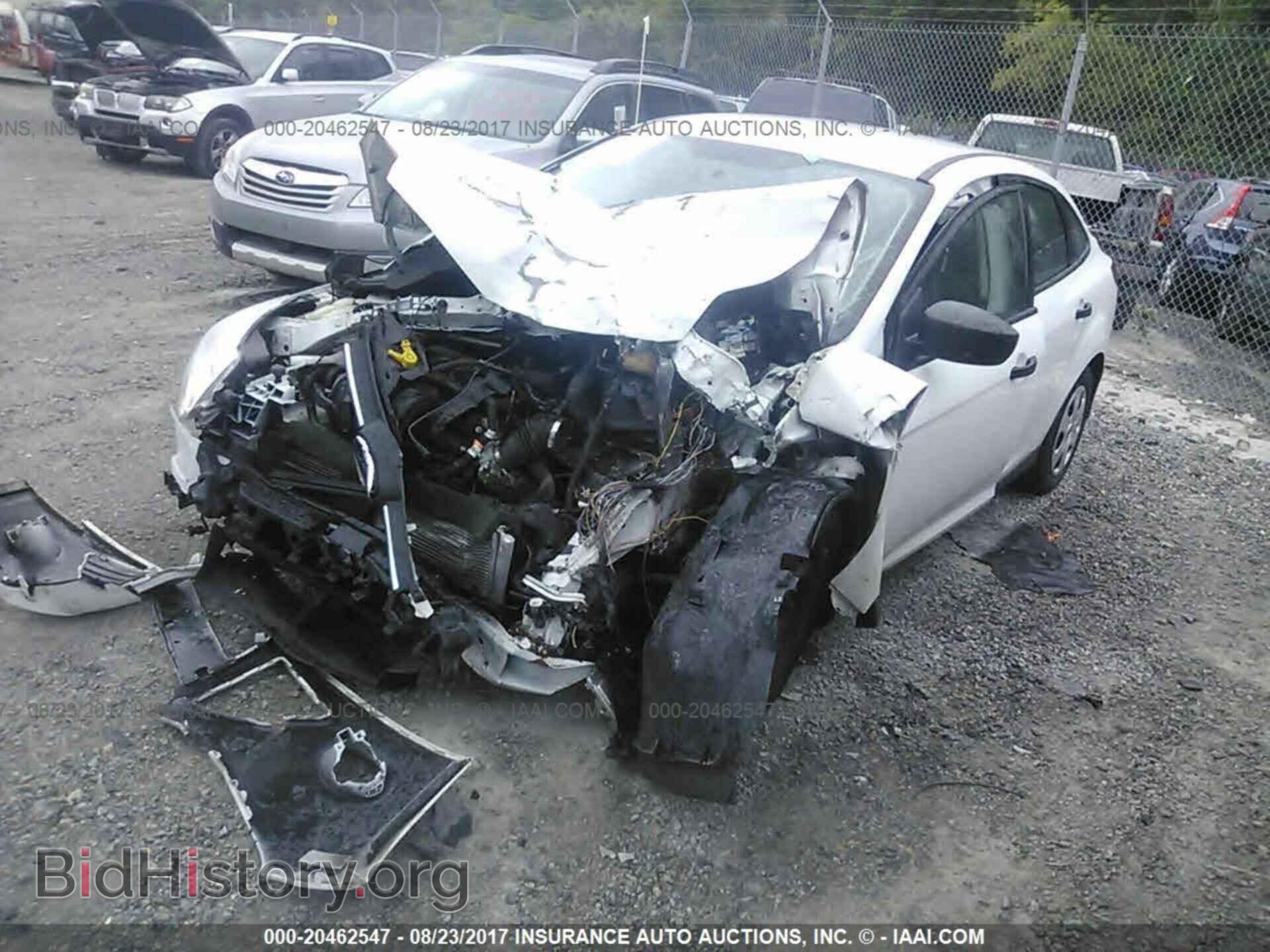 2013 Ford Focus - VIN: 1FADP3E29DL162051 - Фото 2