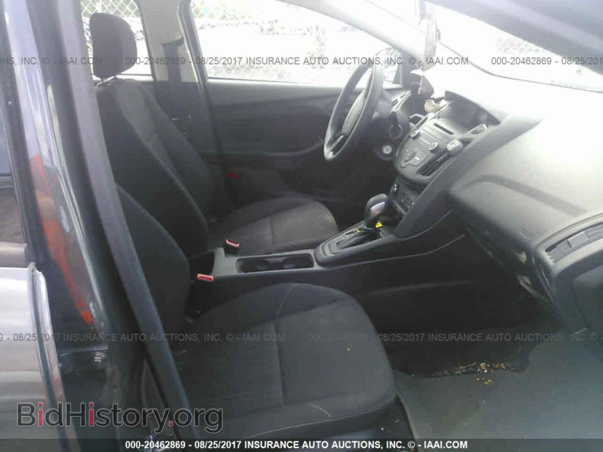 2016 Ford Focus - VIN: 1FADP3E21GL274752 - Photo 5