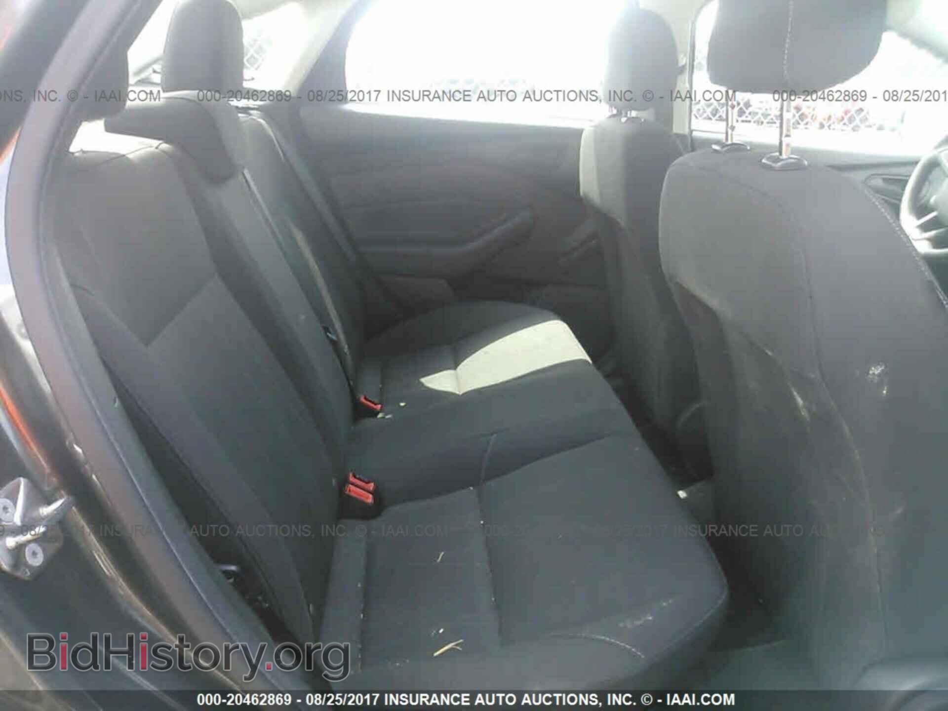 2016 Ford Focus - VIN: 1FADP3E21GL274752 - Photo 8