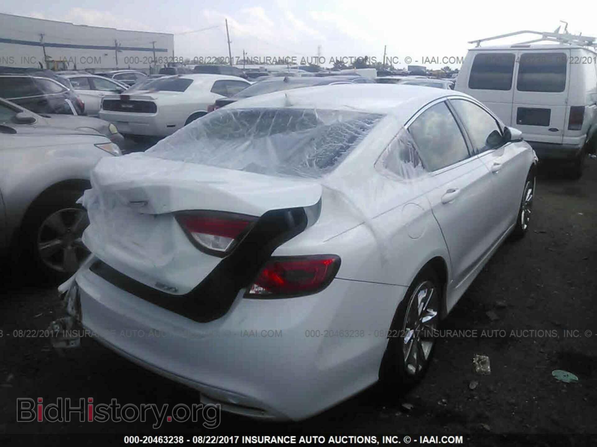 2015 Chrysler 200 - VIN: 1C3CCCAB8FN614641 - Photo 4