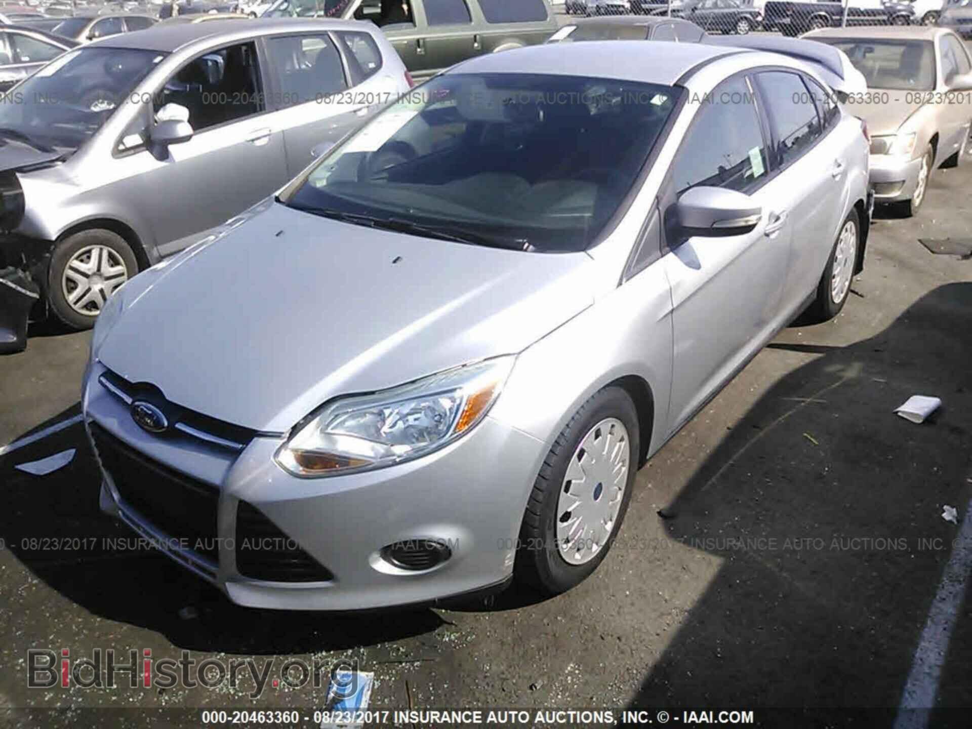 2014 Ford Focus - VIN: 1FADP3F22EL210165 - Фото 2
