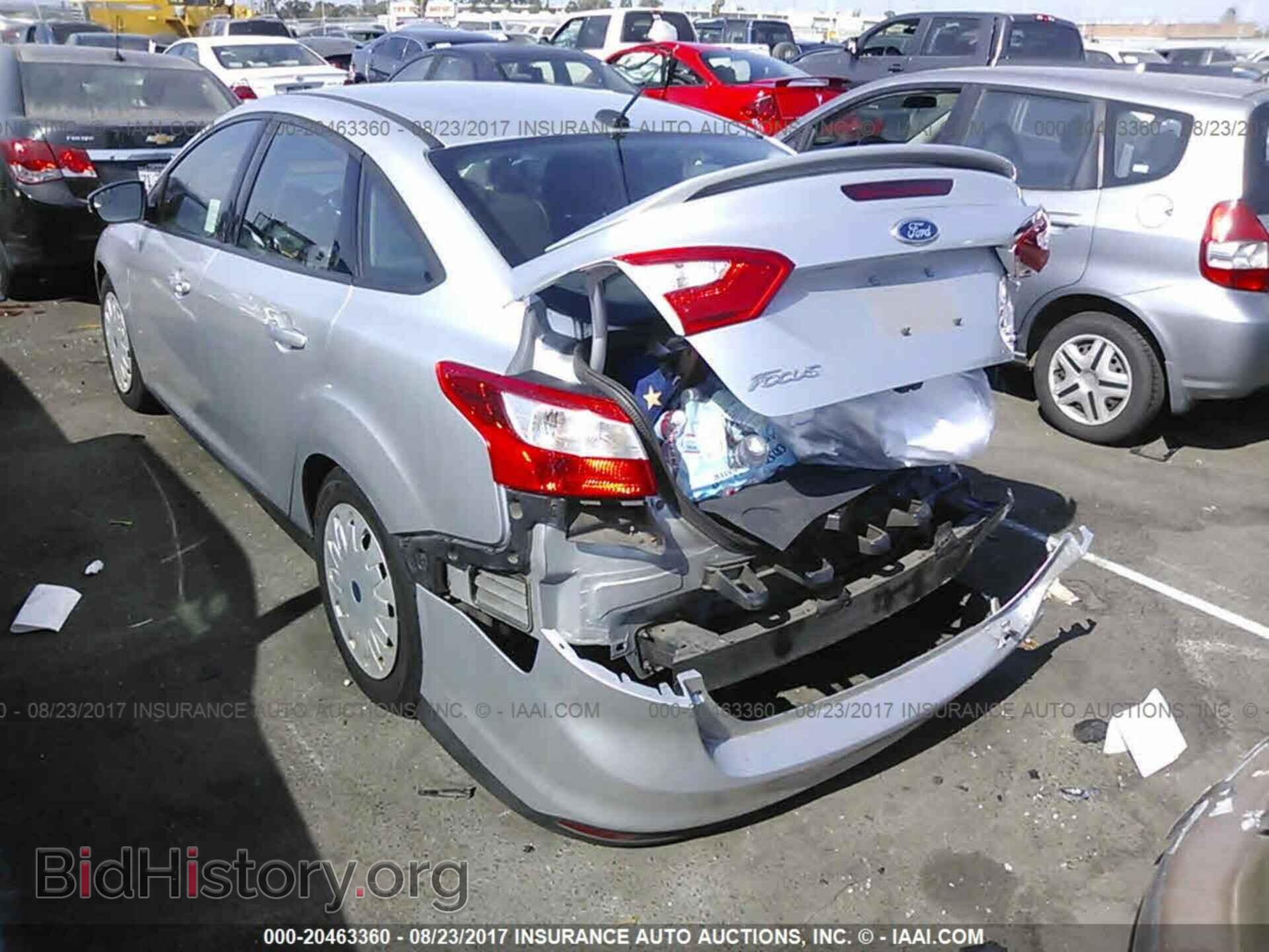 2014 Ford Focus - VIN: 1FADP3F22EL210165 - Фото 3