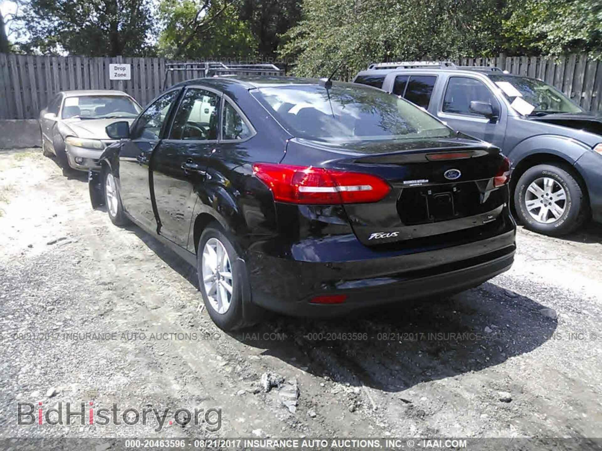 2016 Ford Focus - VIN: 1FADP3F29GL239178 - Photo 3