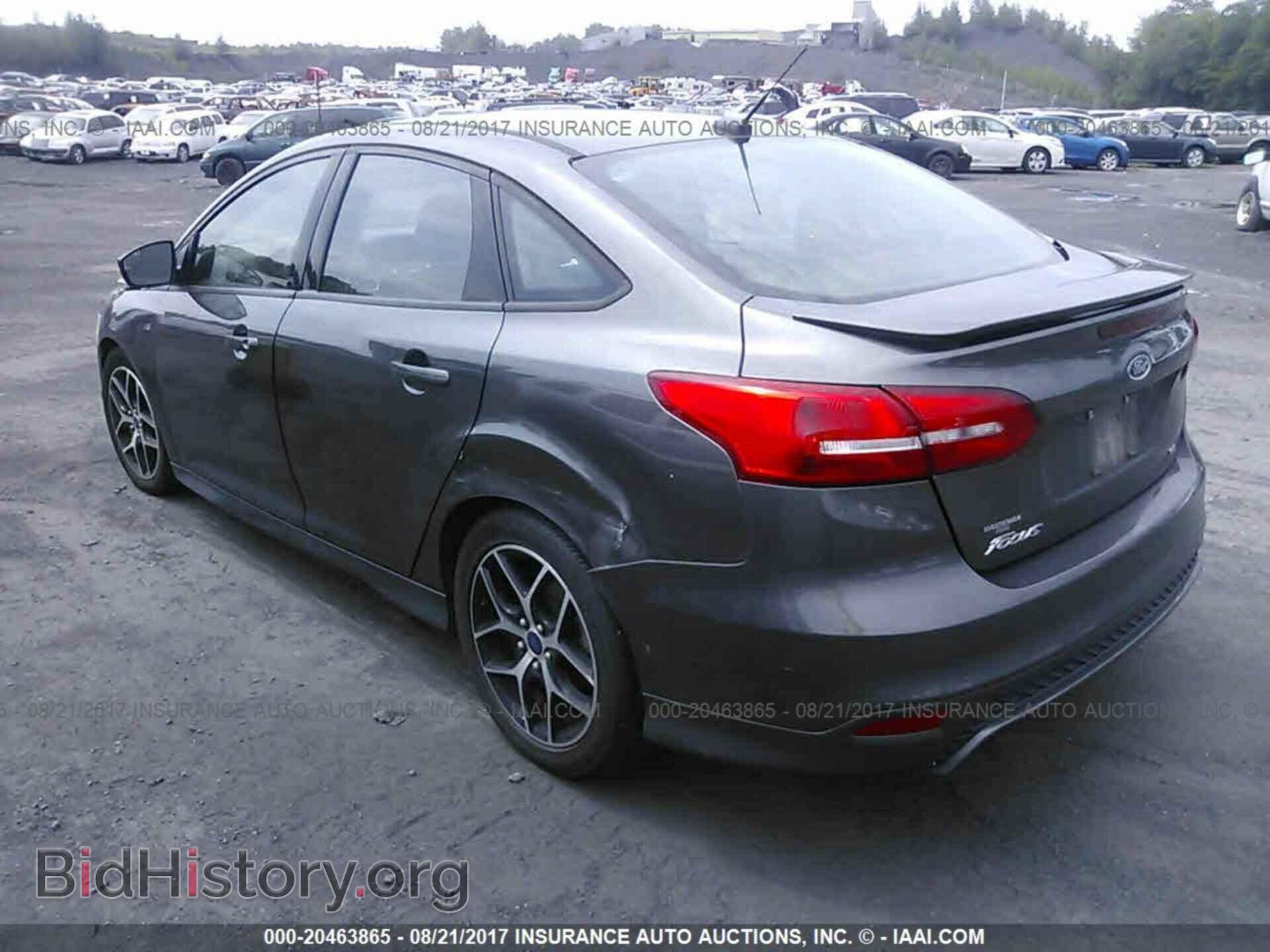 2015 Ford Focus - VIN: 1FADP3F20FL372216 - Photo 3