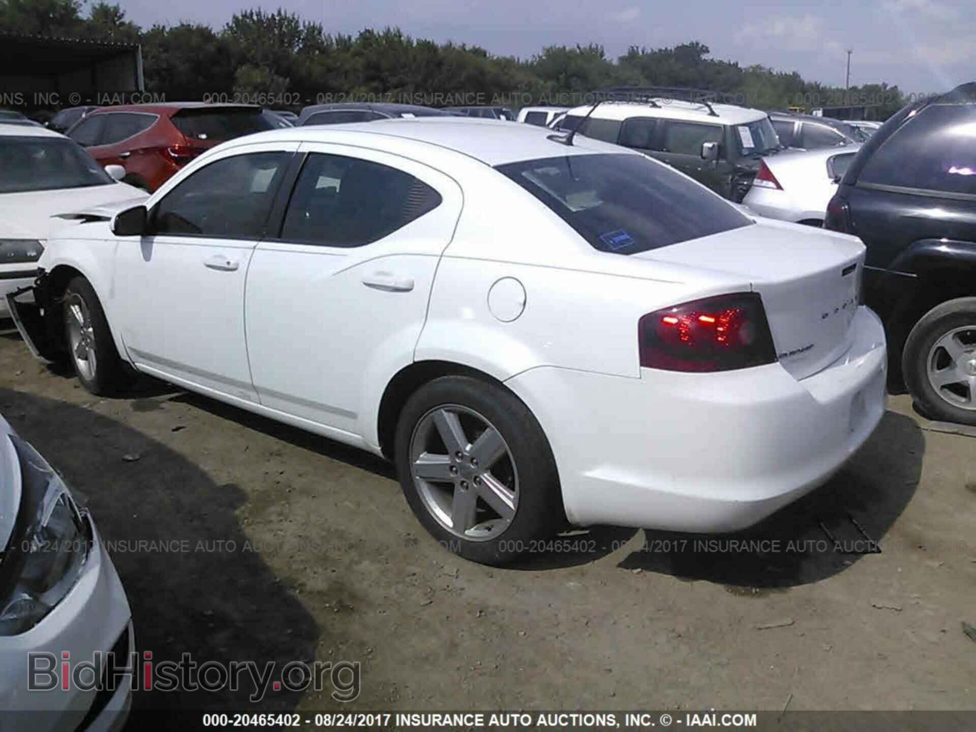 2011 Dodge Avenger - VIN: 1B3BD1FB7BN622596 - Фото 3