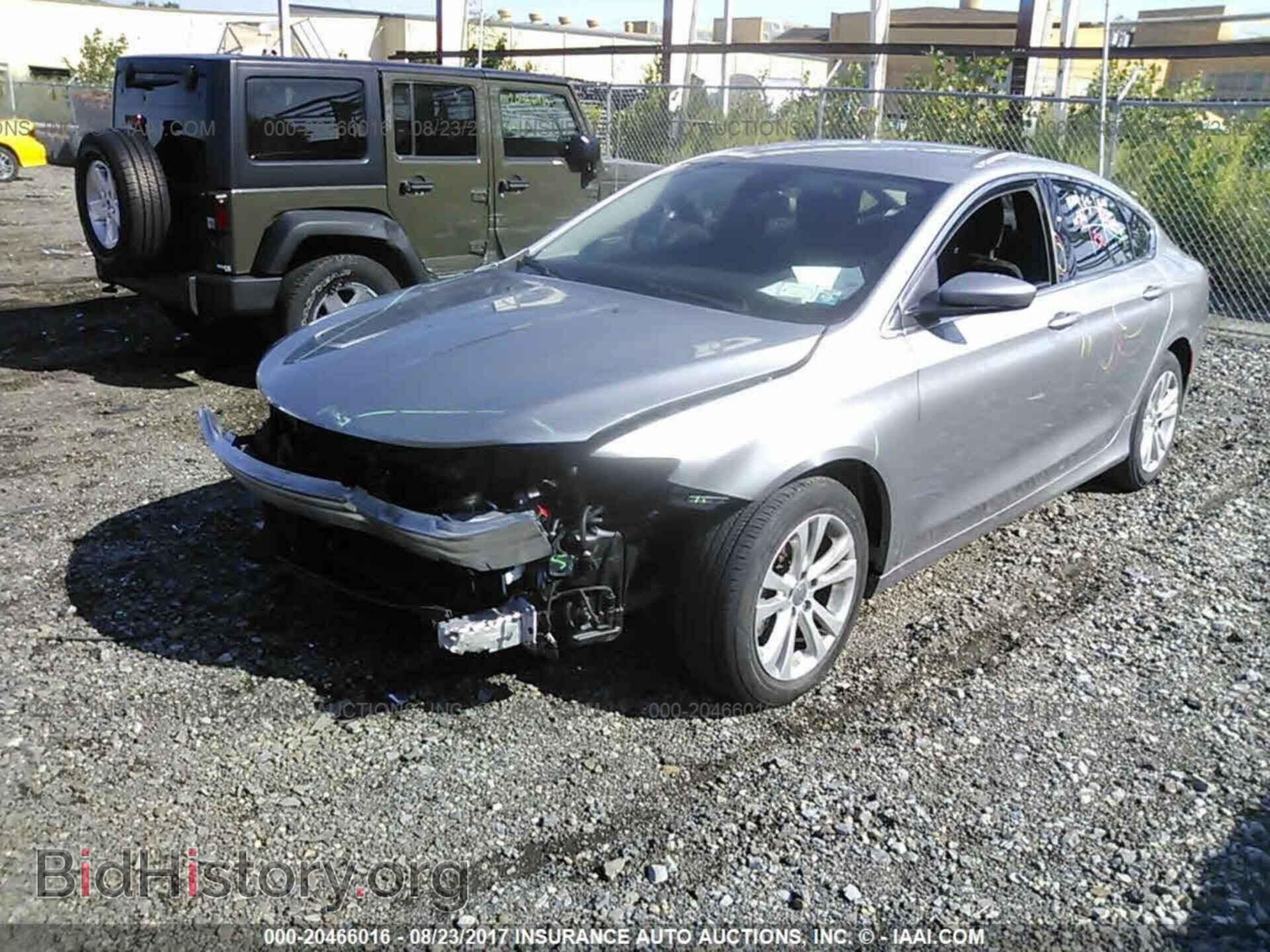 2015 Chrysler 200 - VIN: 1C3CCCAB3FN546670 - Фото 2