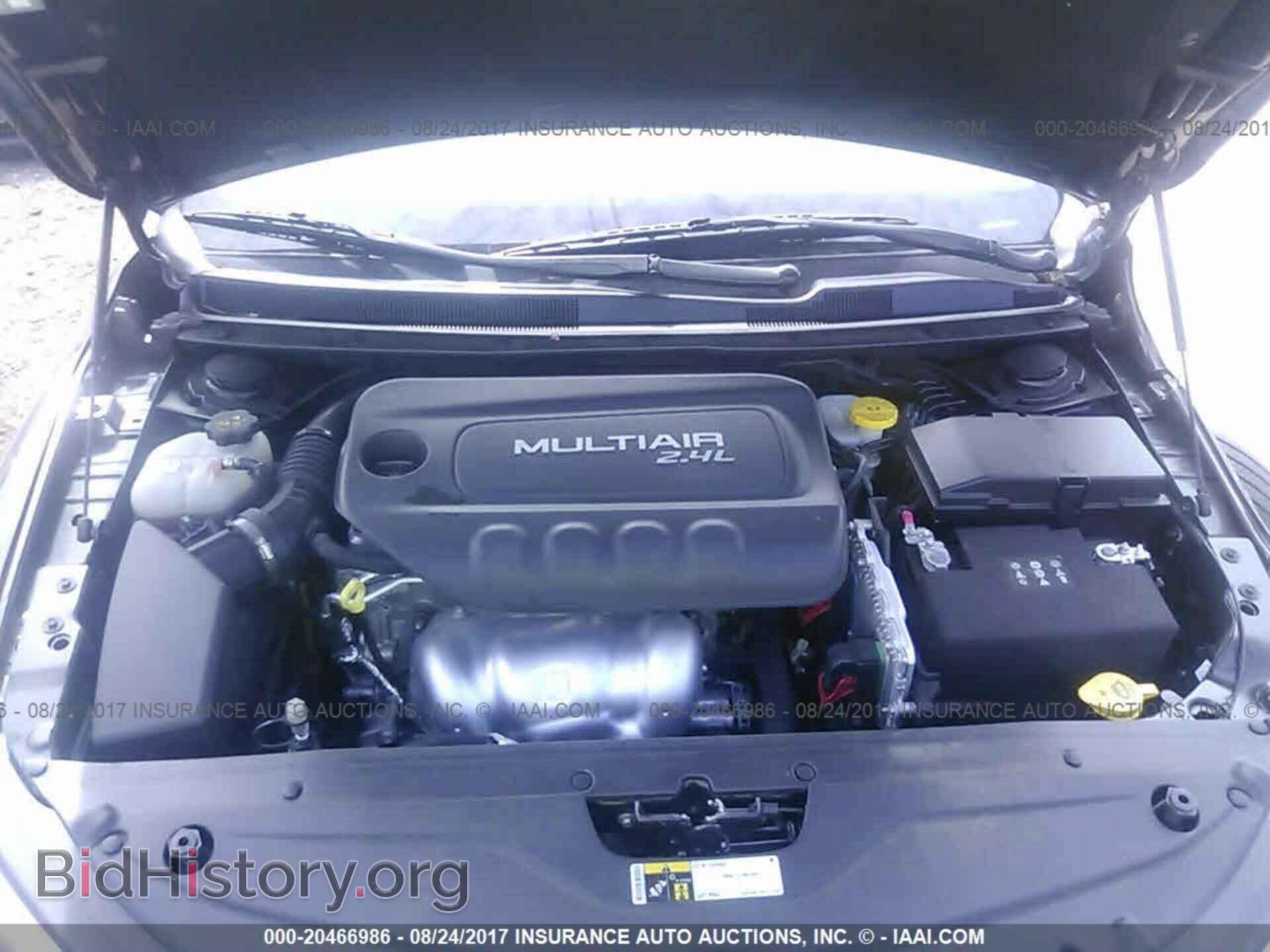 2016 Chrysler 200 - VIN: 1C3CCCAB3GN113108 - Фото 10