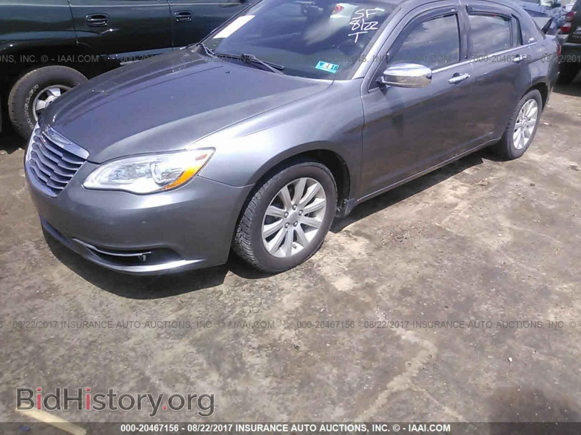 2013 Chrysler 200 - VIN: 1C3CCBCG3DN674830 - Photo 2