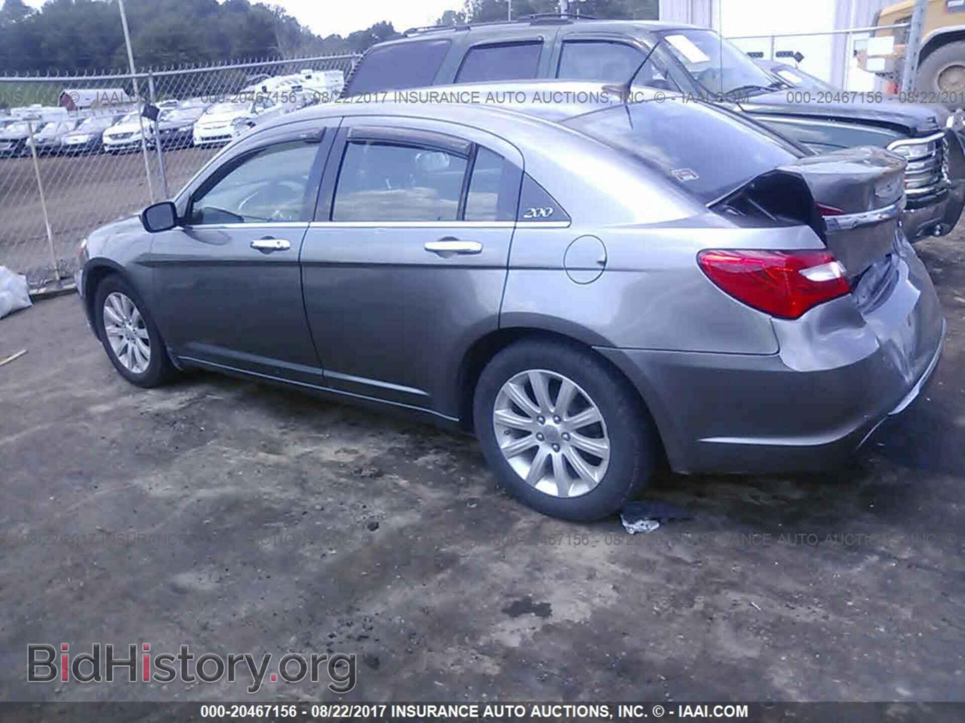 2013 Chrysler 200 - VIN: 1C3CCBCG3DN674830 - Photo 3