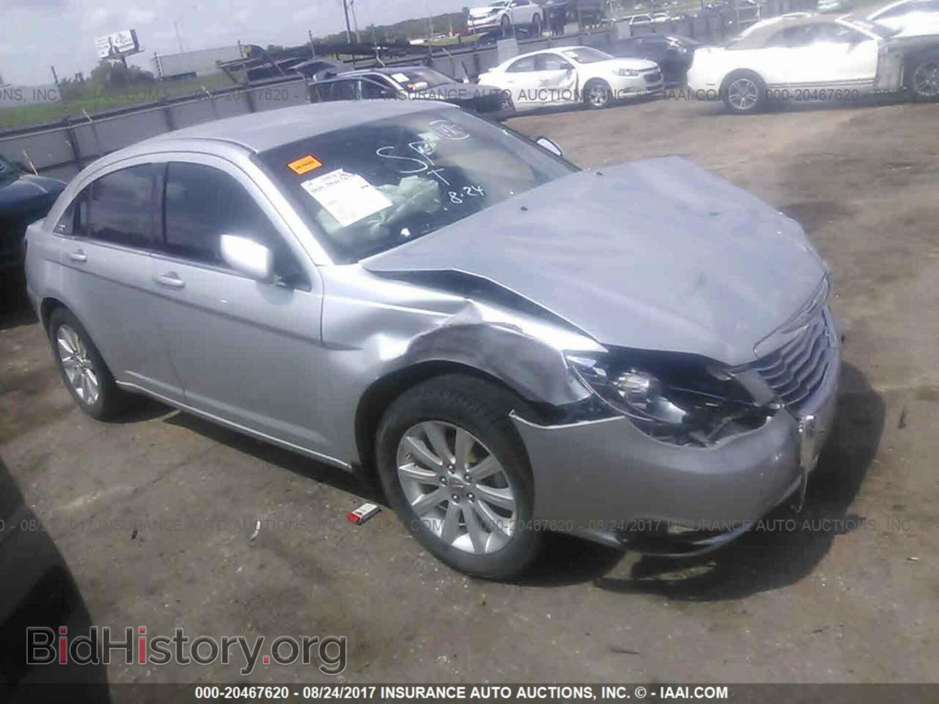 Photo 1C3CCBBG8CN304795 - Chrysler 200 2012