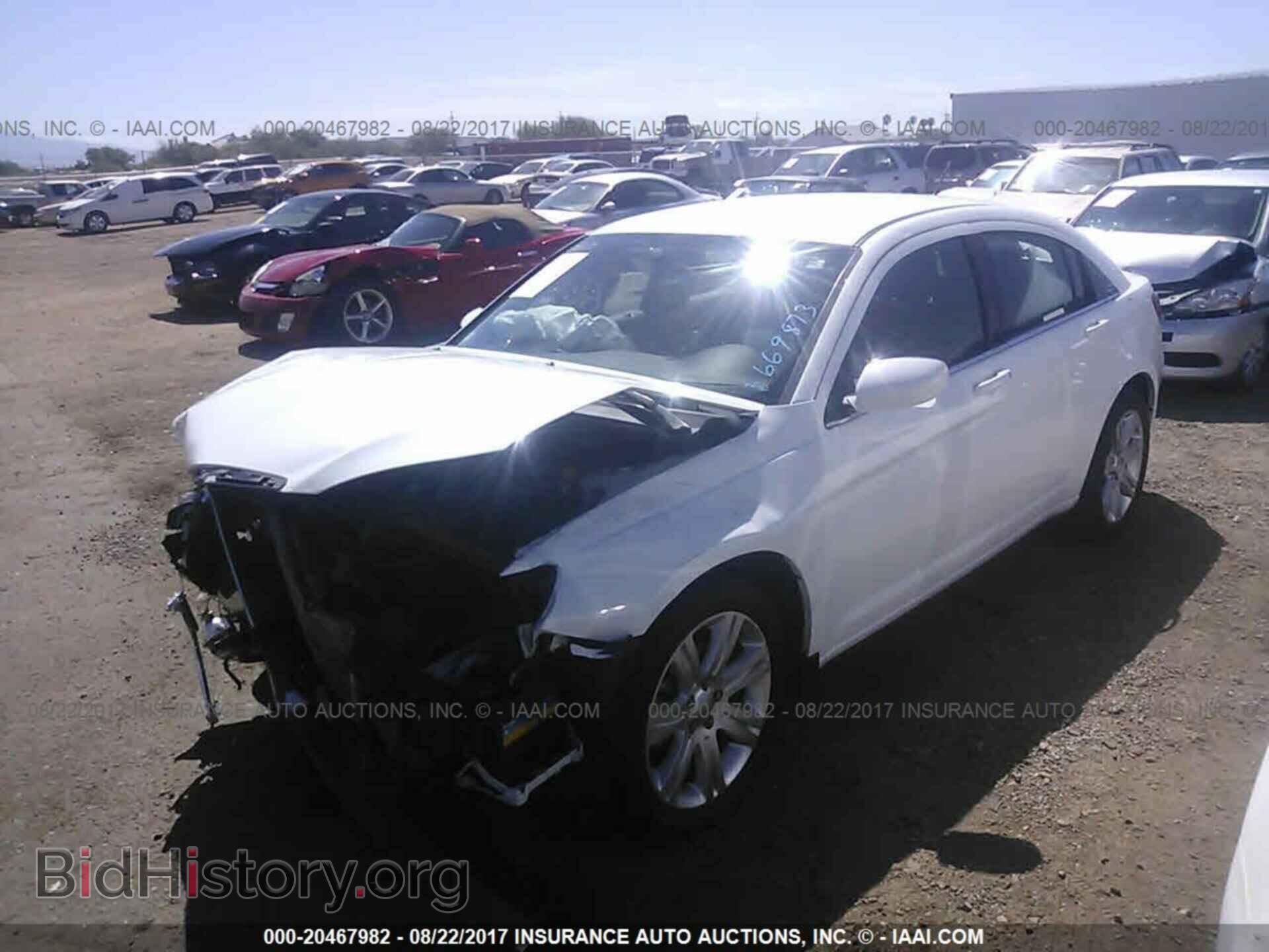 2013 Chrysler 200 - VIN: 1C3CCBAB8DN669873 - Photo 2