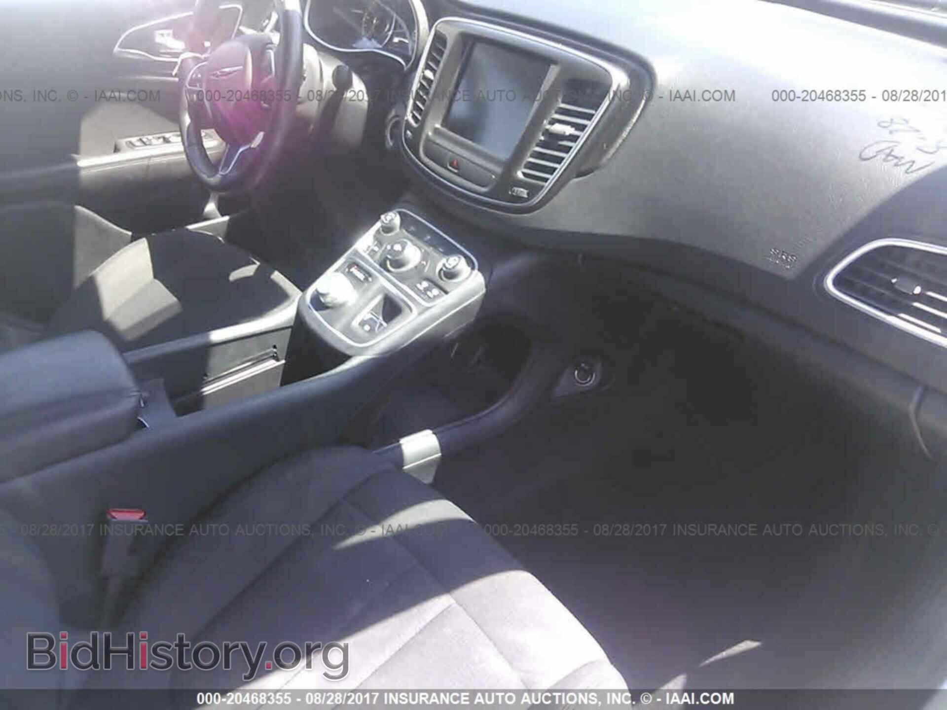 2015 Chrysler 200 - VIN: 1C3CCCAB4FN667448 - Photo 5