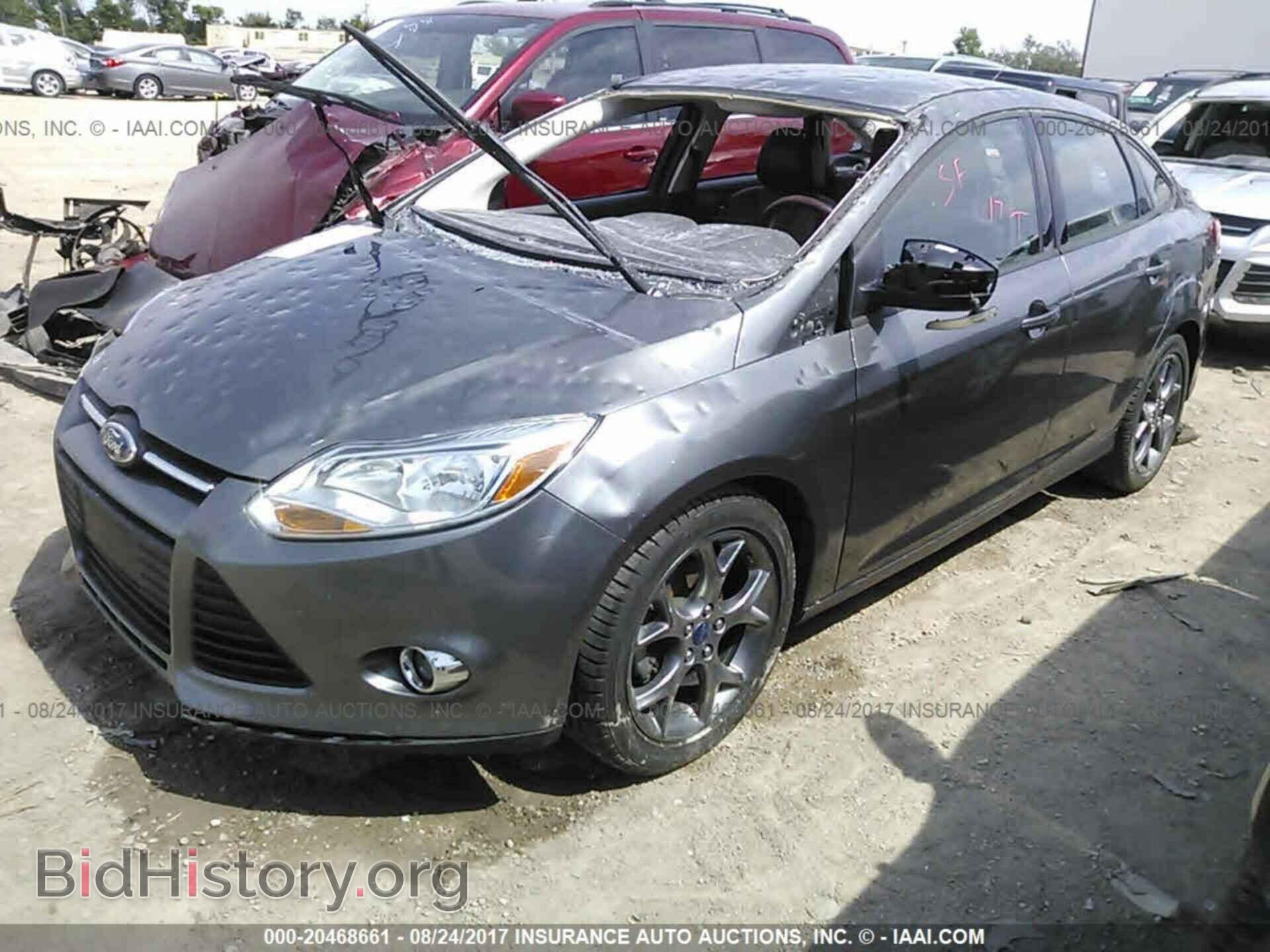 2013 Ford Focus - VIN: 1FADP3F23DL170421 - Photo 2