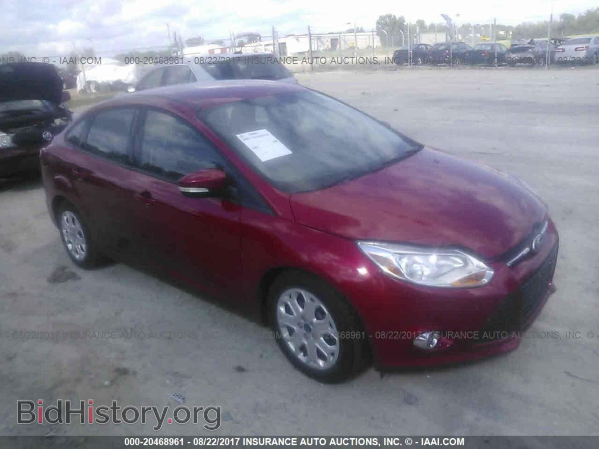 Photo 1FAHP3F26CL277494 - Ford Focus 2012