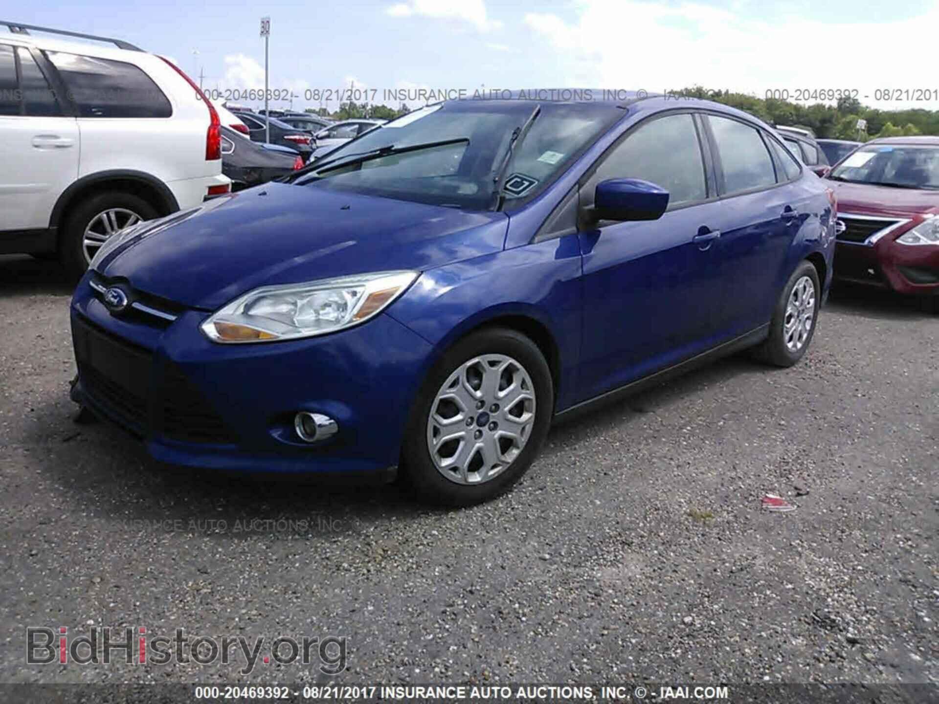 2012 Ford Focus - VIN: 1FAHP3F2XCL293889 - Photo 2