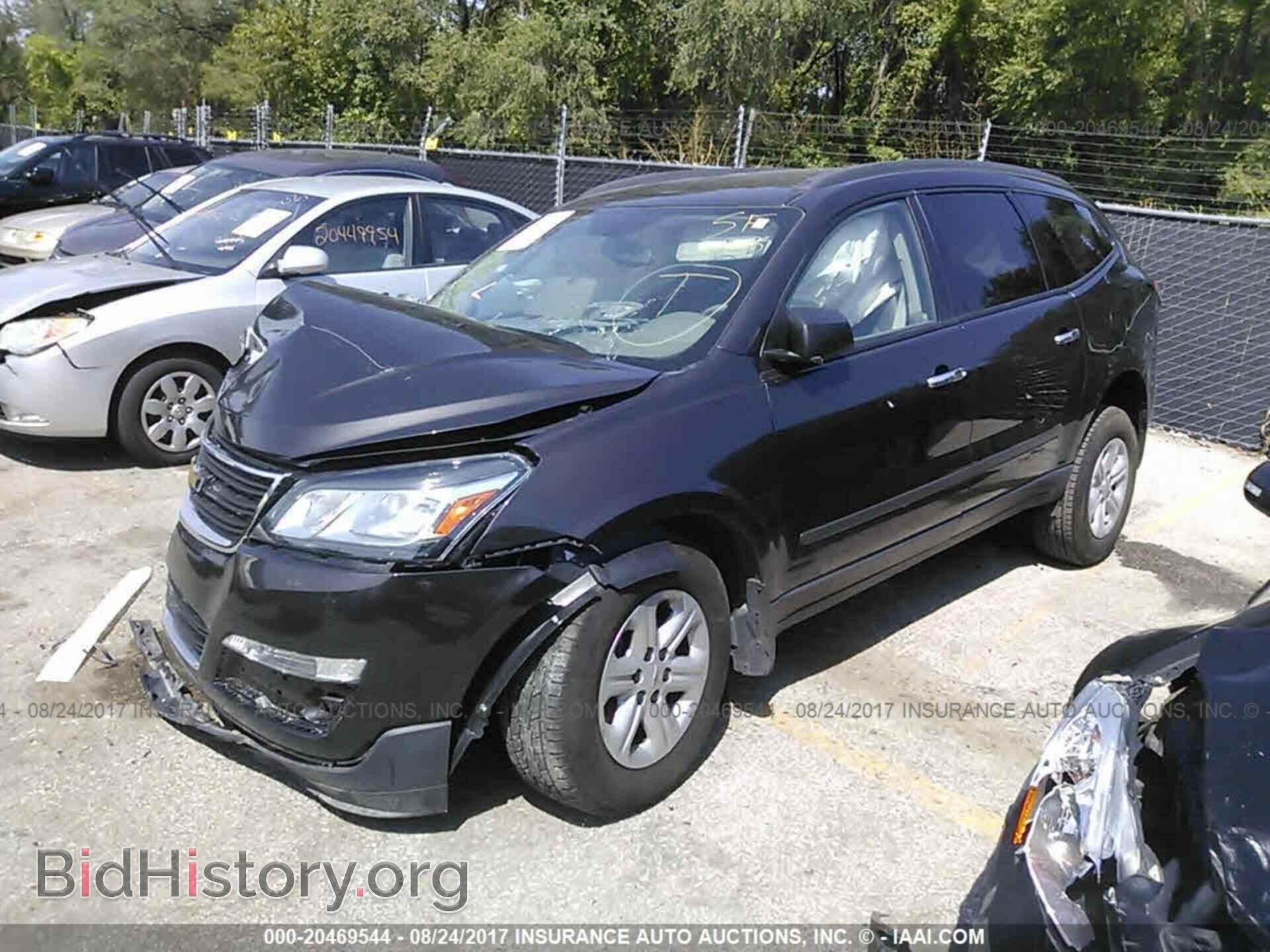 2015 Chevrolet Traverse - VIN: 1GNKRFKD0FJ336789 - Фото 2