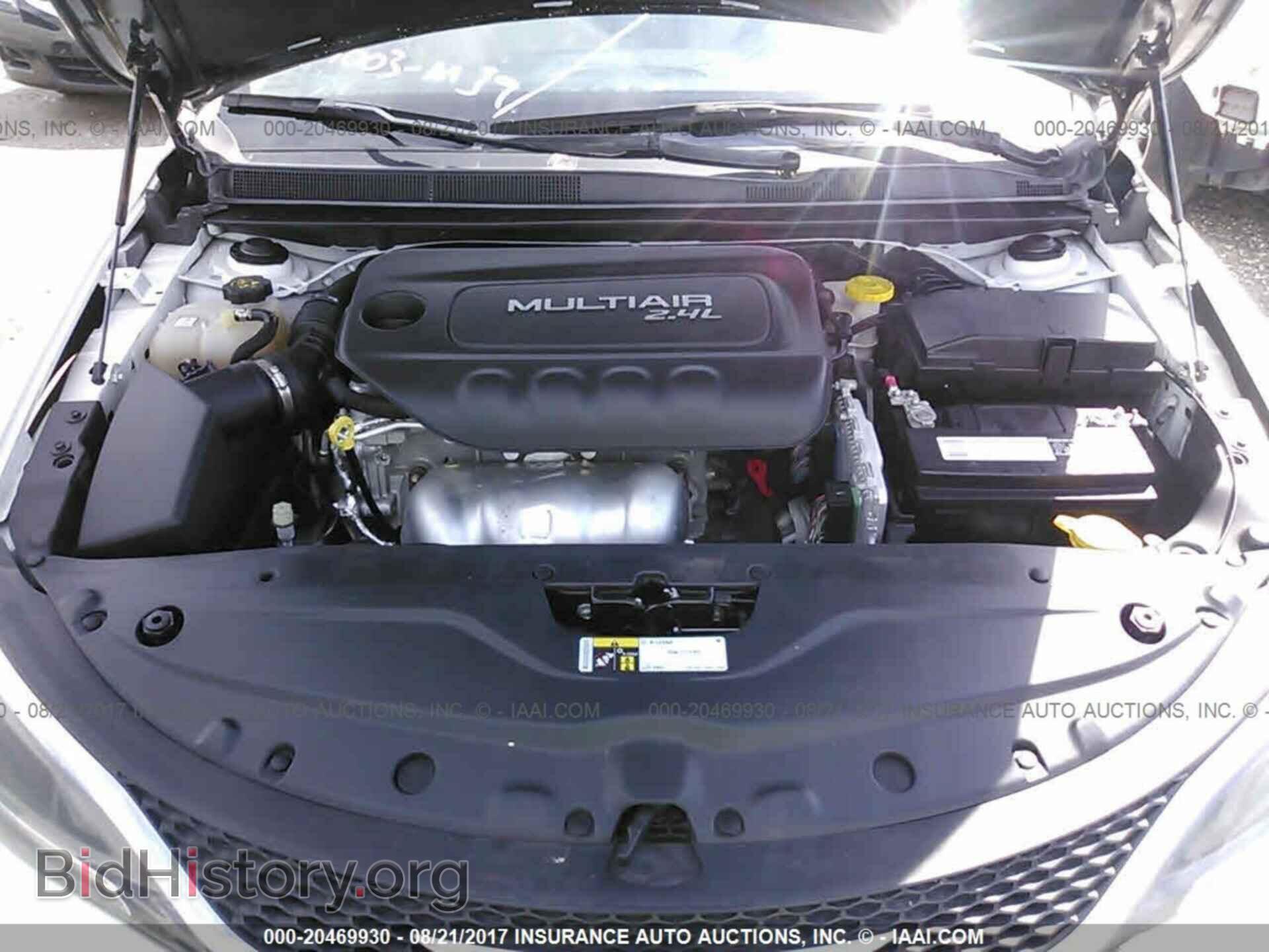2015 Chrysler 200 - VIN: 1C3CCCAB2FN635940 - Фото 10