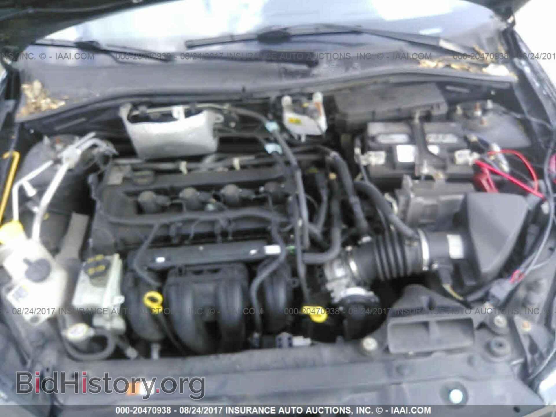2011 Ford Focus - VIN: 1FAHP3GN7BW101771 - Photo 10