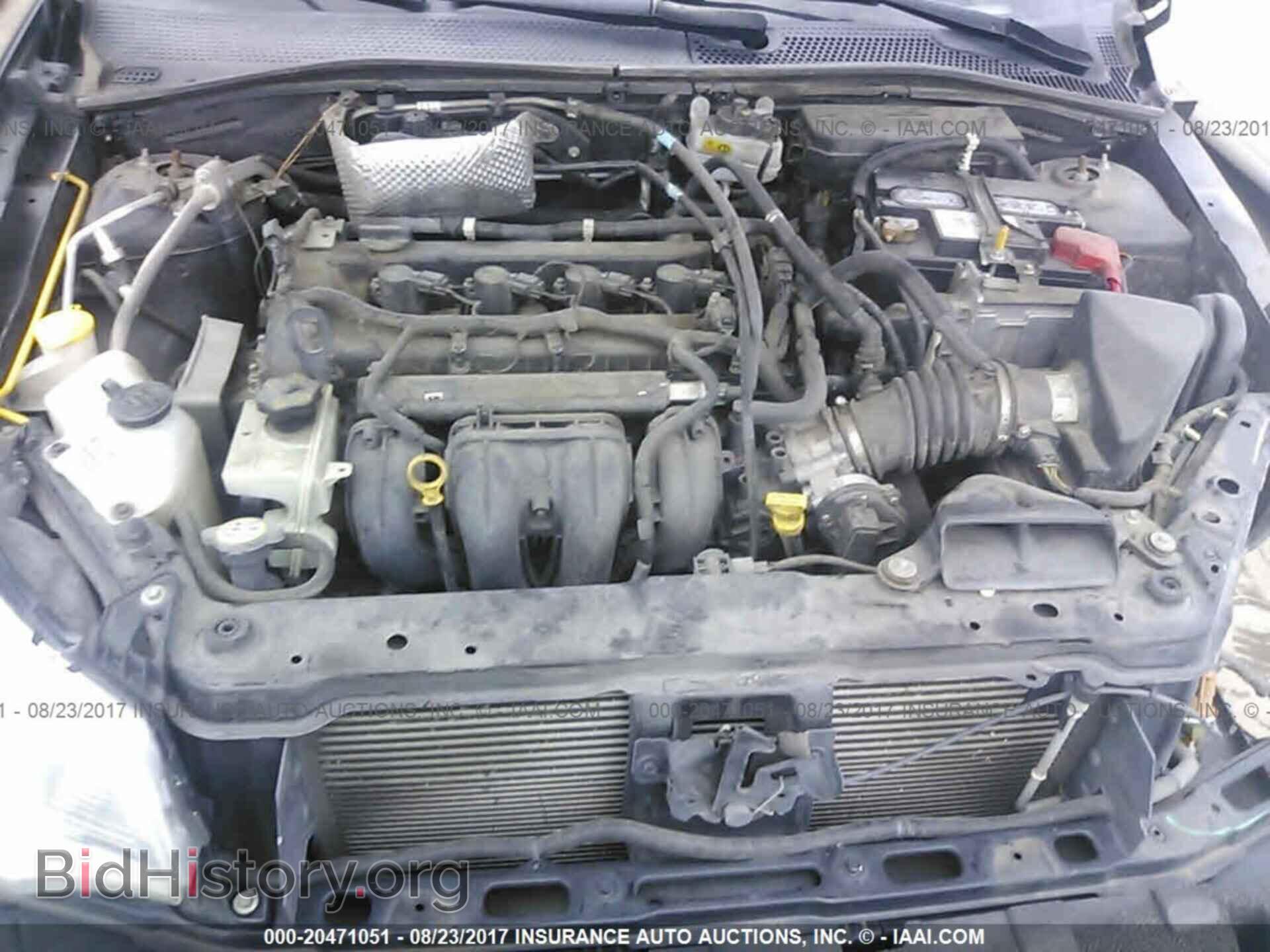 2011 Ford Focus - VIN: 1FAHP3FN5BW202048 - Photo 10