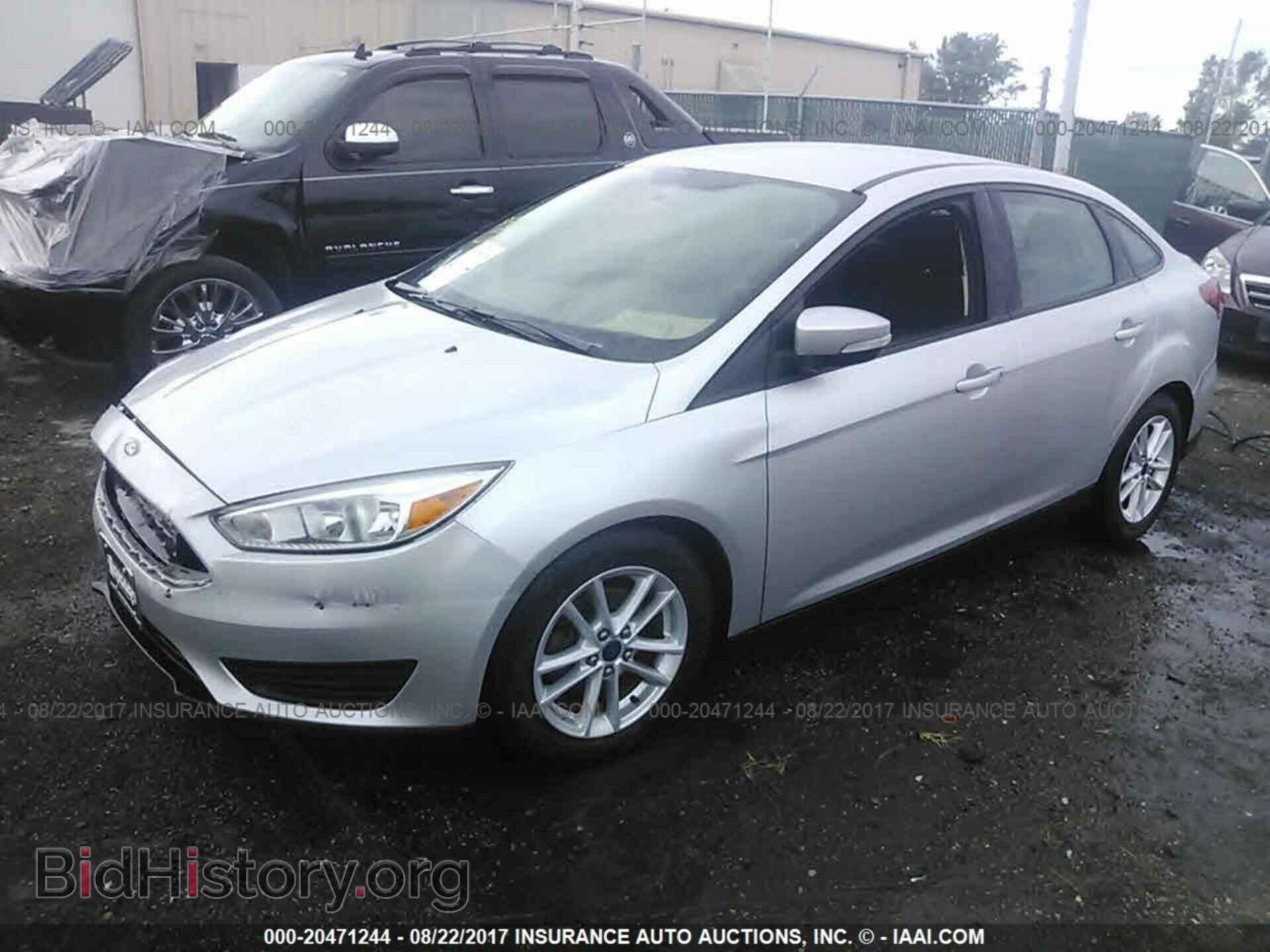 2015 Ford Focus - VIN: 1FADP3F25FL346856 - Photo 2