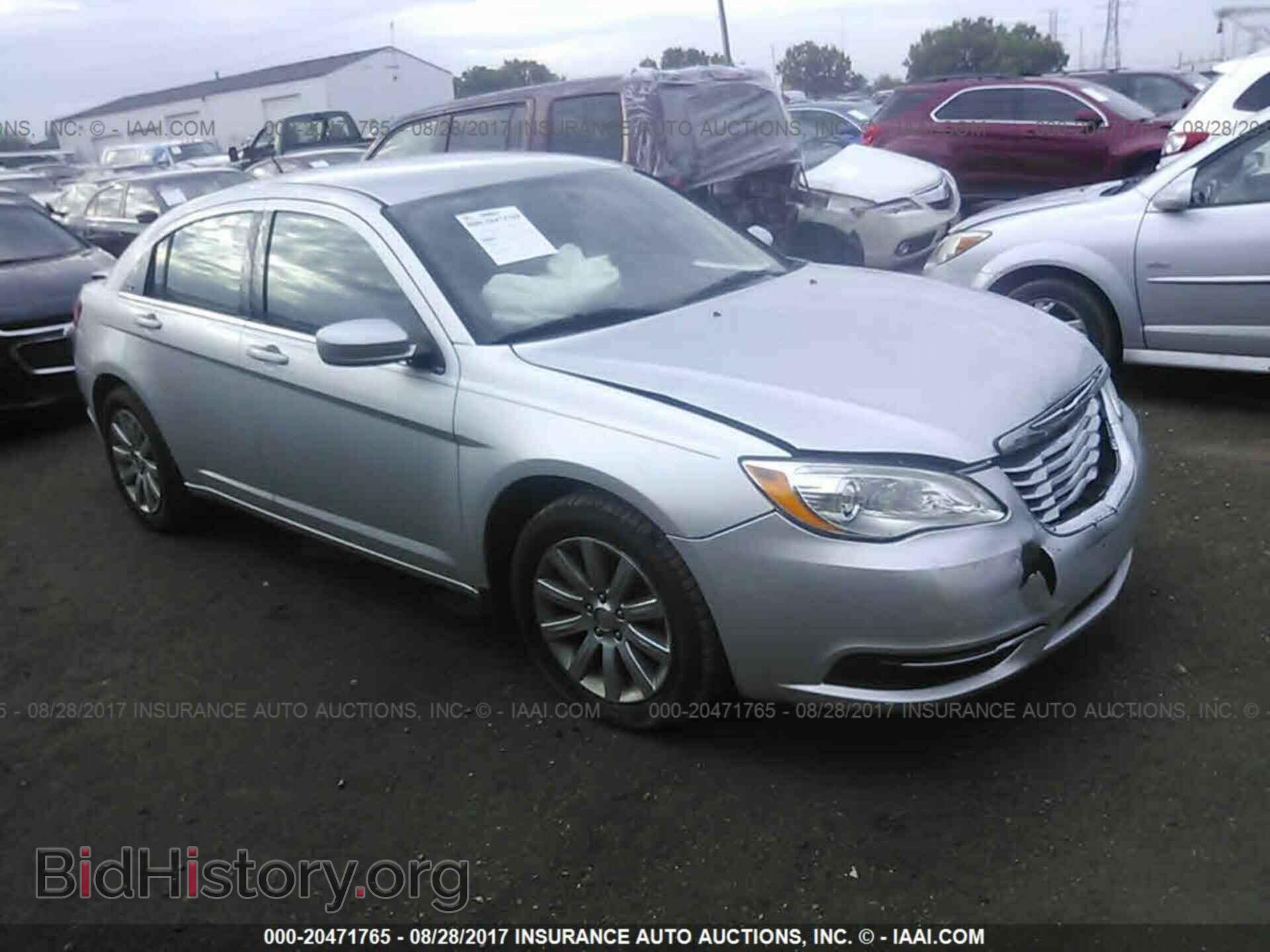 Photo 1C3BC1FBXBN589521 - Chrysler 200 2011