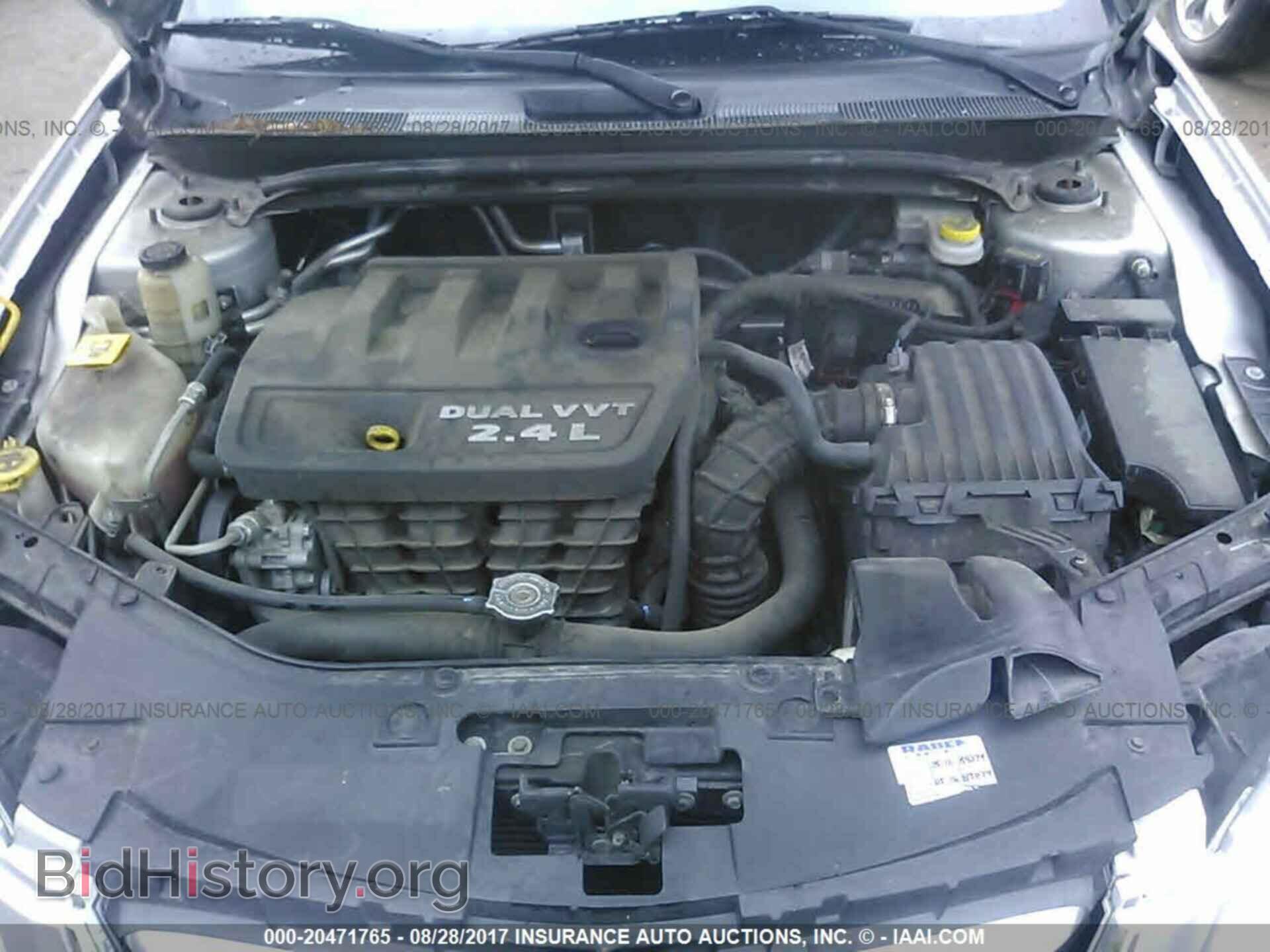2011 Chrysler 200 - VIN: 1C3BC1FBXBN589521 - Photo 10
